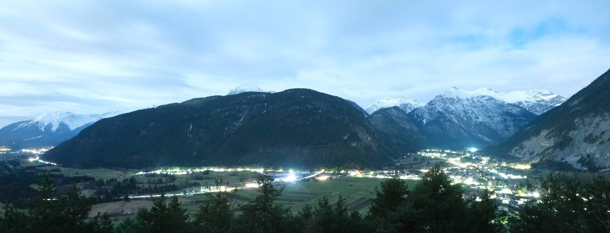 Archived image Webcam Nassereith Viewing platform