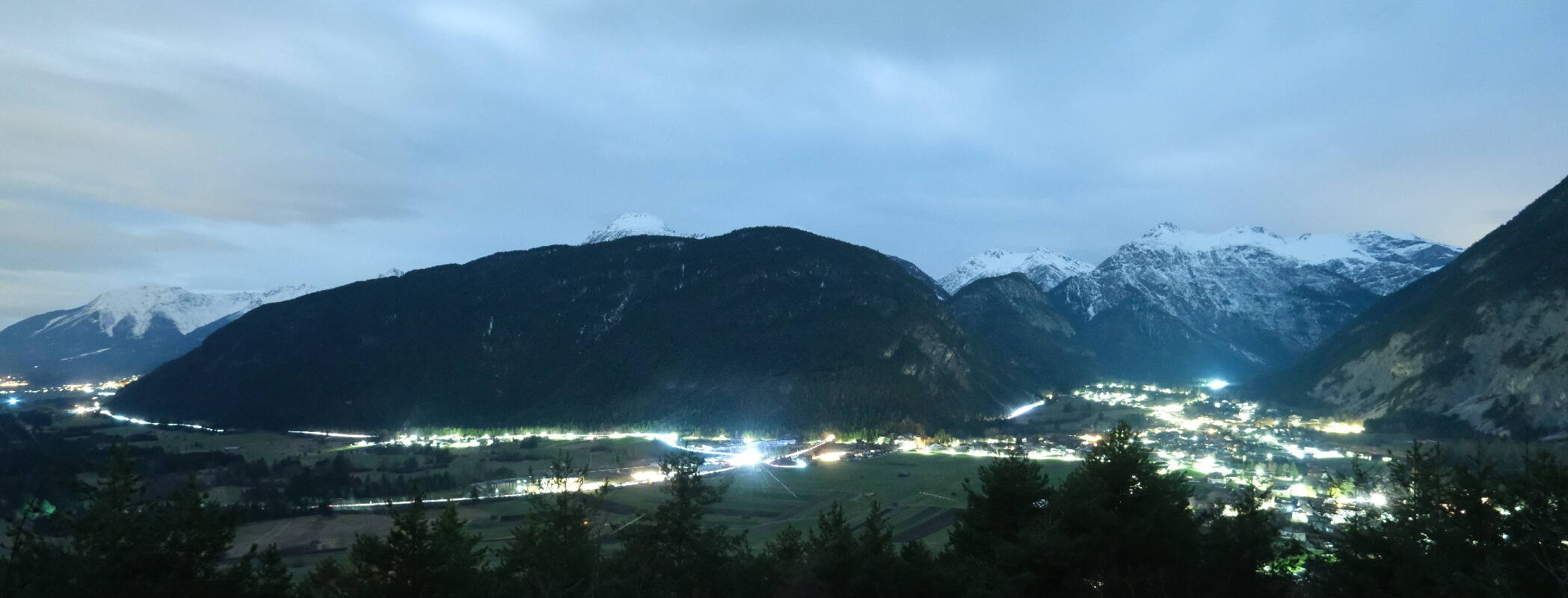 Archived image Webcam Nassereith Viewing platform