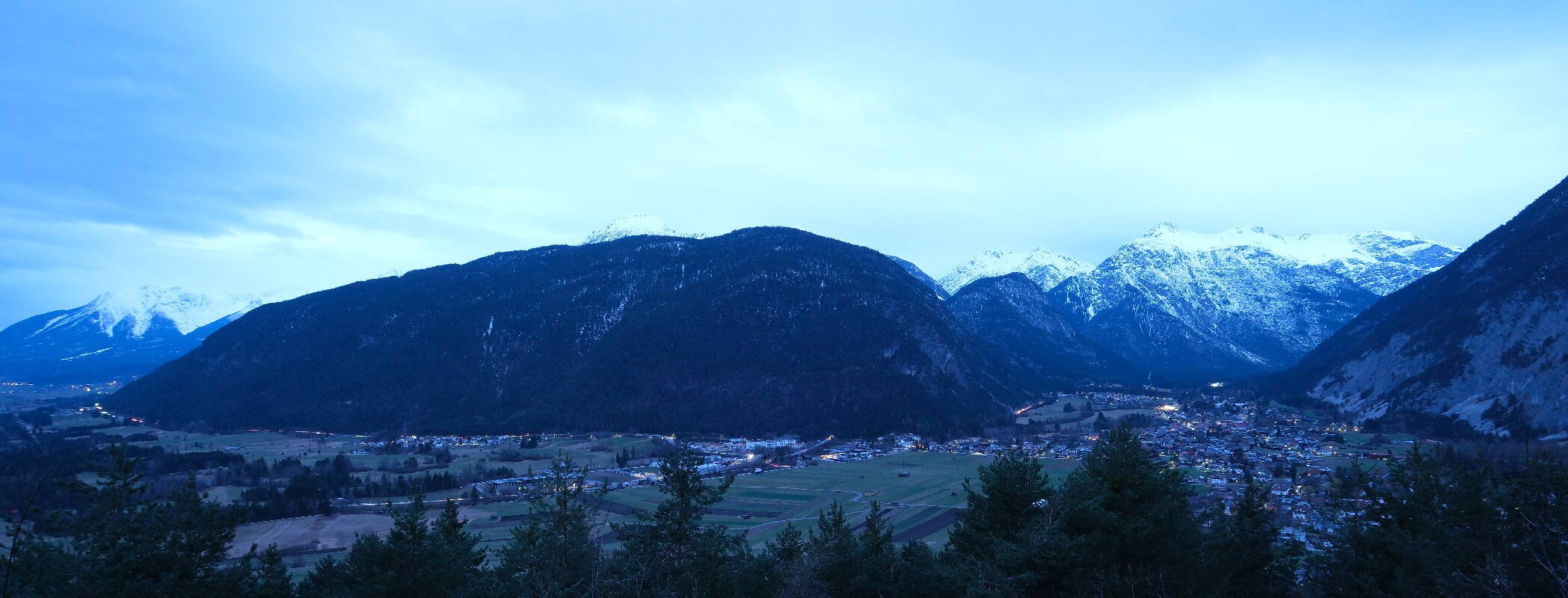 Archived image Webcam Nassereith Viewing platform