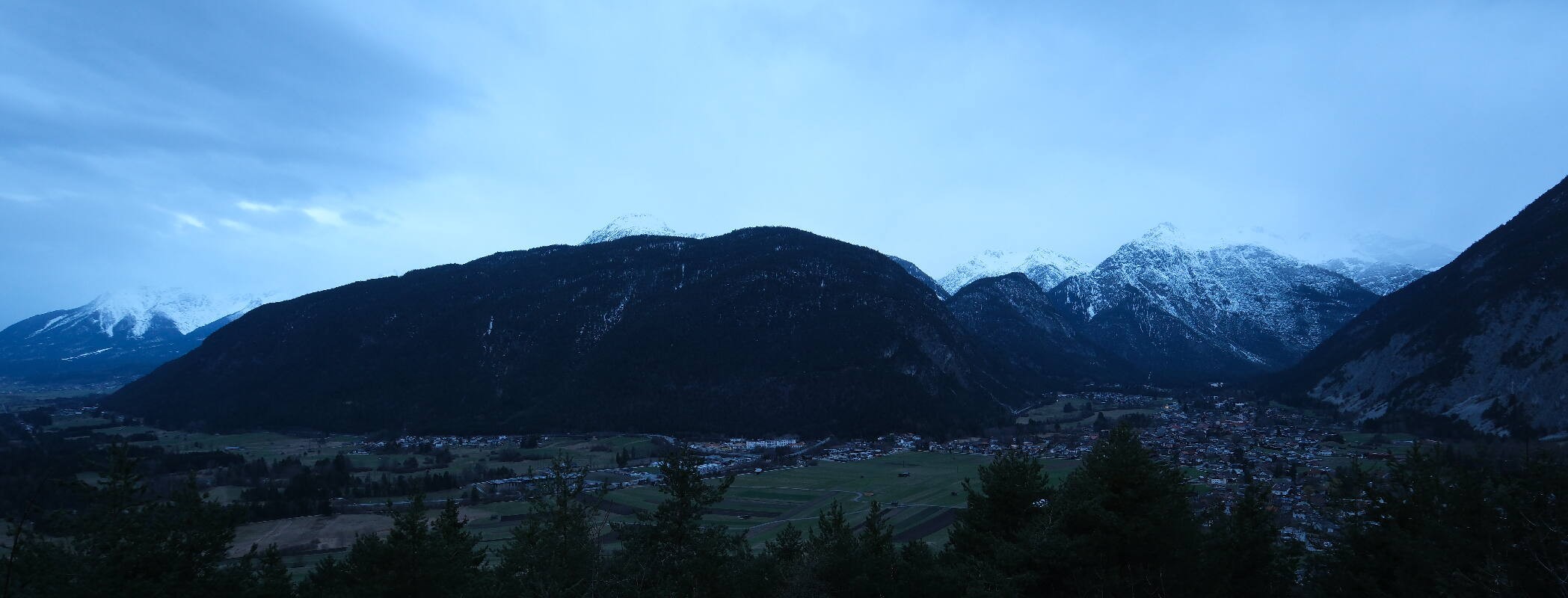 Archived image Webcam Nassereith Viewing platform