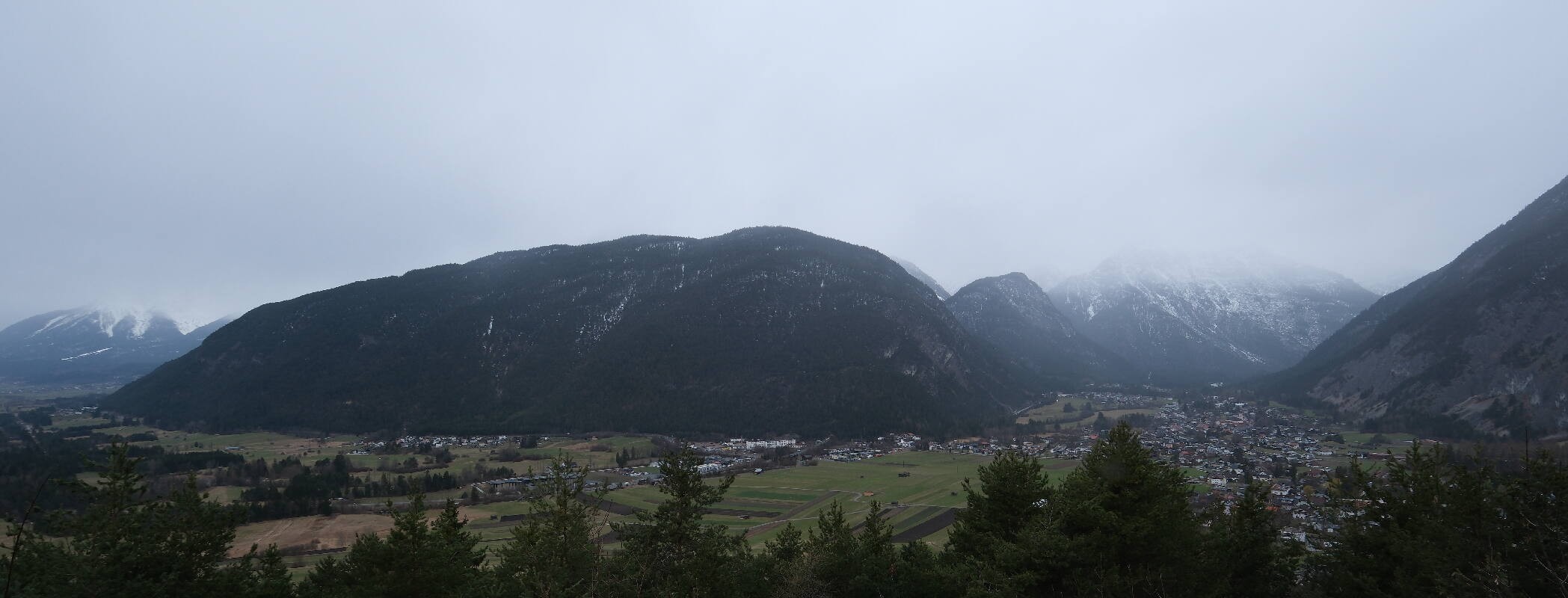 Archived image Webcam Nassereith Viewing platform