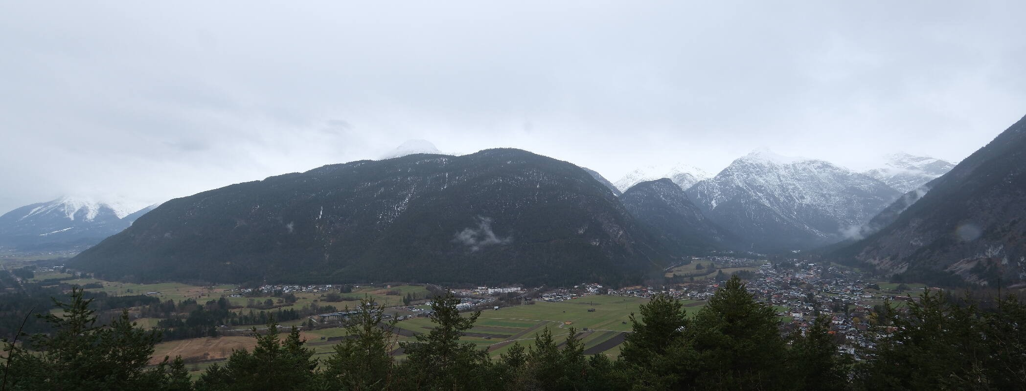 Archived image Webcam Nassereith Viewing platform