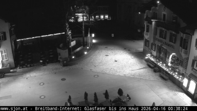 Archived image Webcam St. Johann in Tyrol - Main Place
