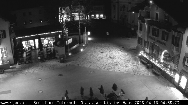 Archived image Webcam St. Johann in Tyrol - Main Place