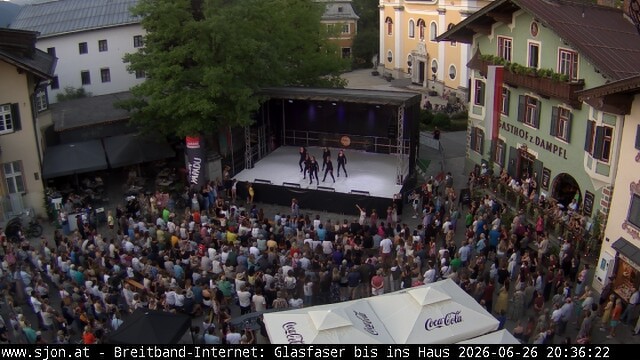 Archiv Foto Webcam Hauptplatz in St. Johann/Tirol