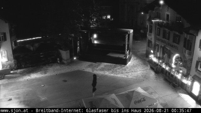 Archiv Foto Webcam Hauptplatz in St. Johann/Tirol