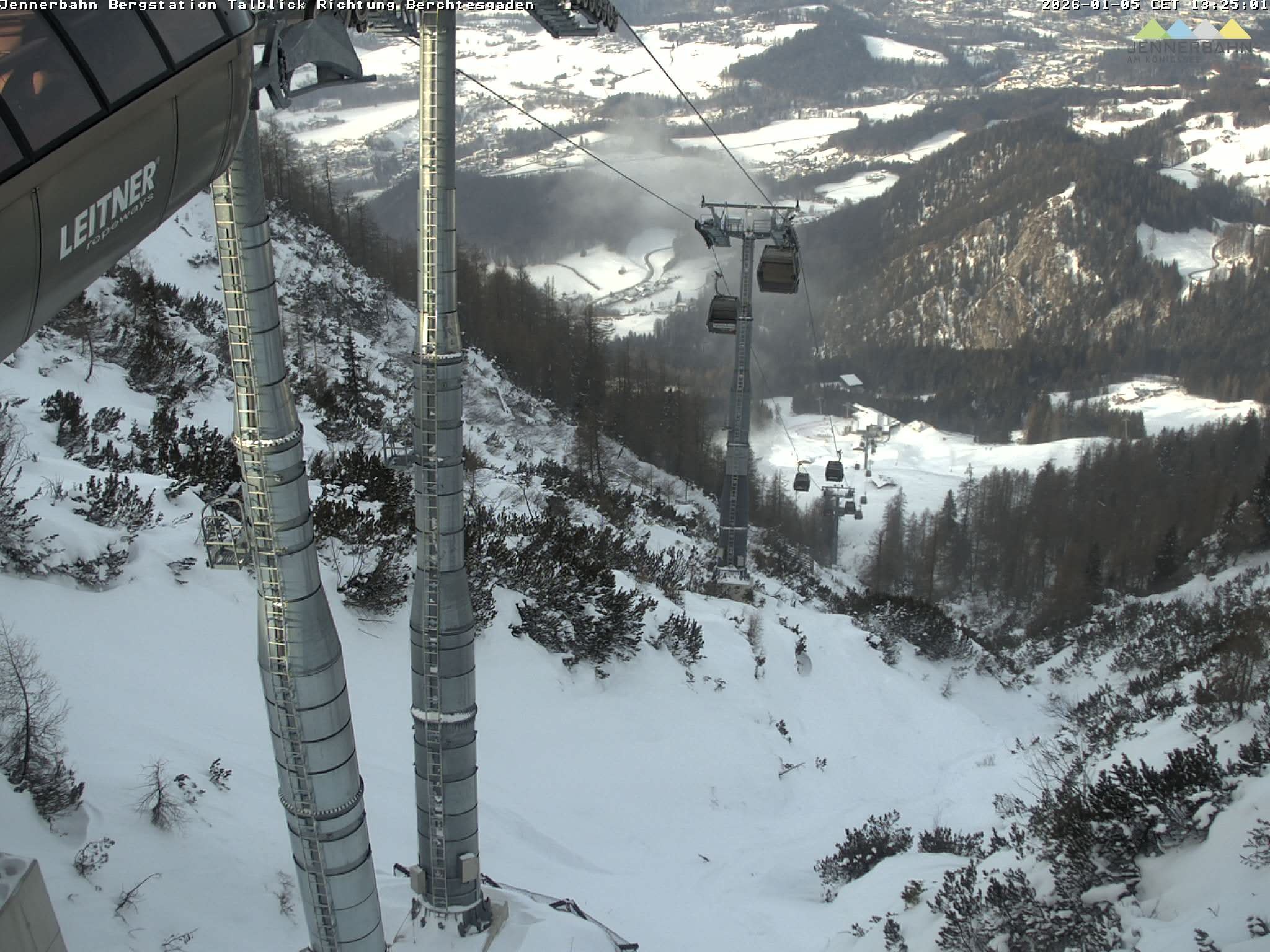 Archiv Foto Webcam Jenner - Blick ins Tal Gondelstation