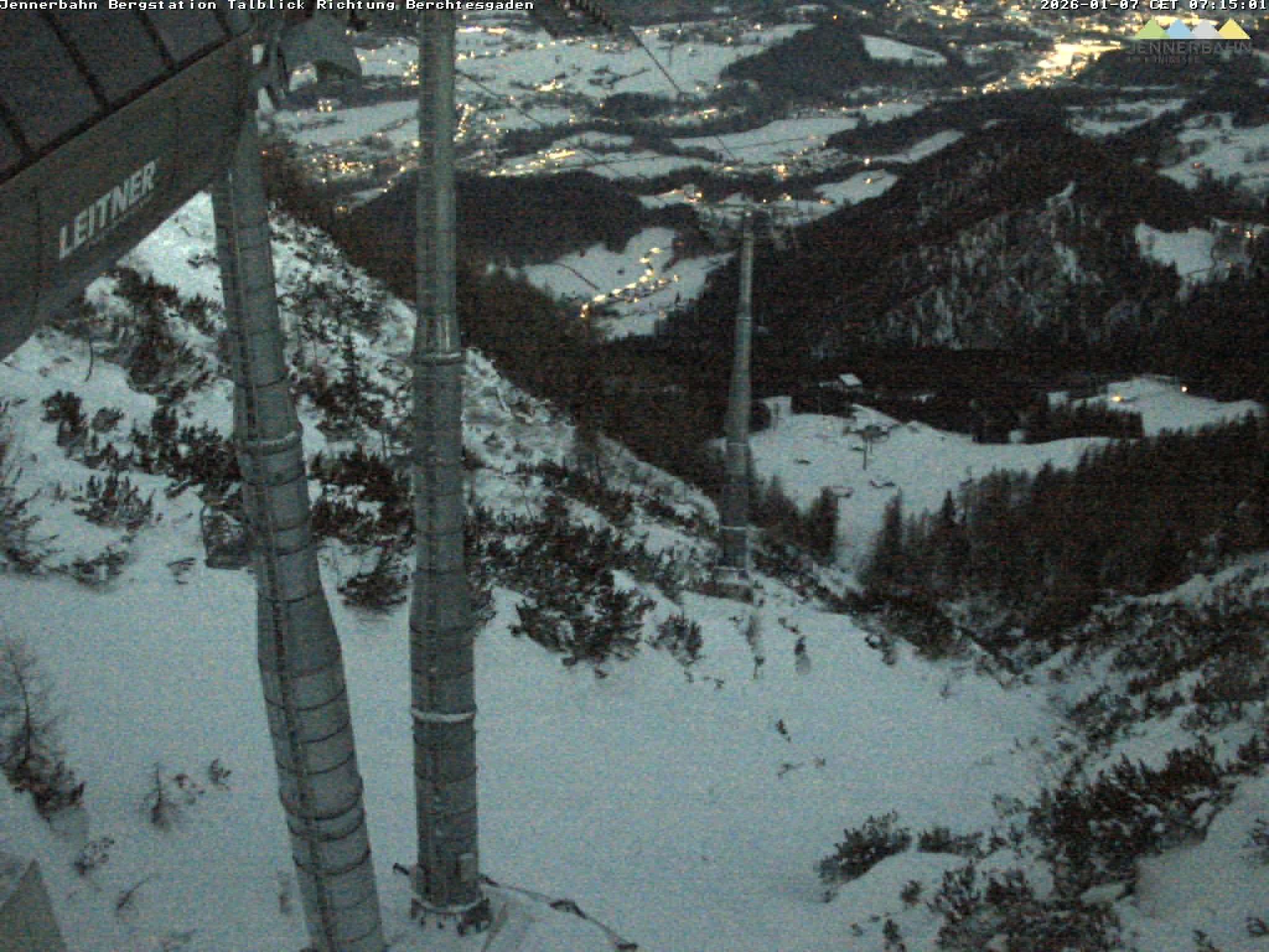 Archived image Webcam Jenner mountain - Valley View Cable Car
