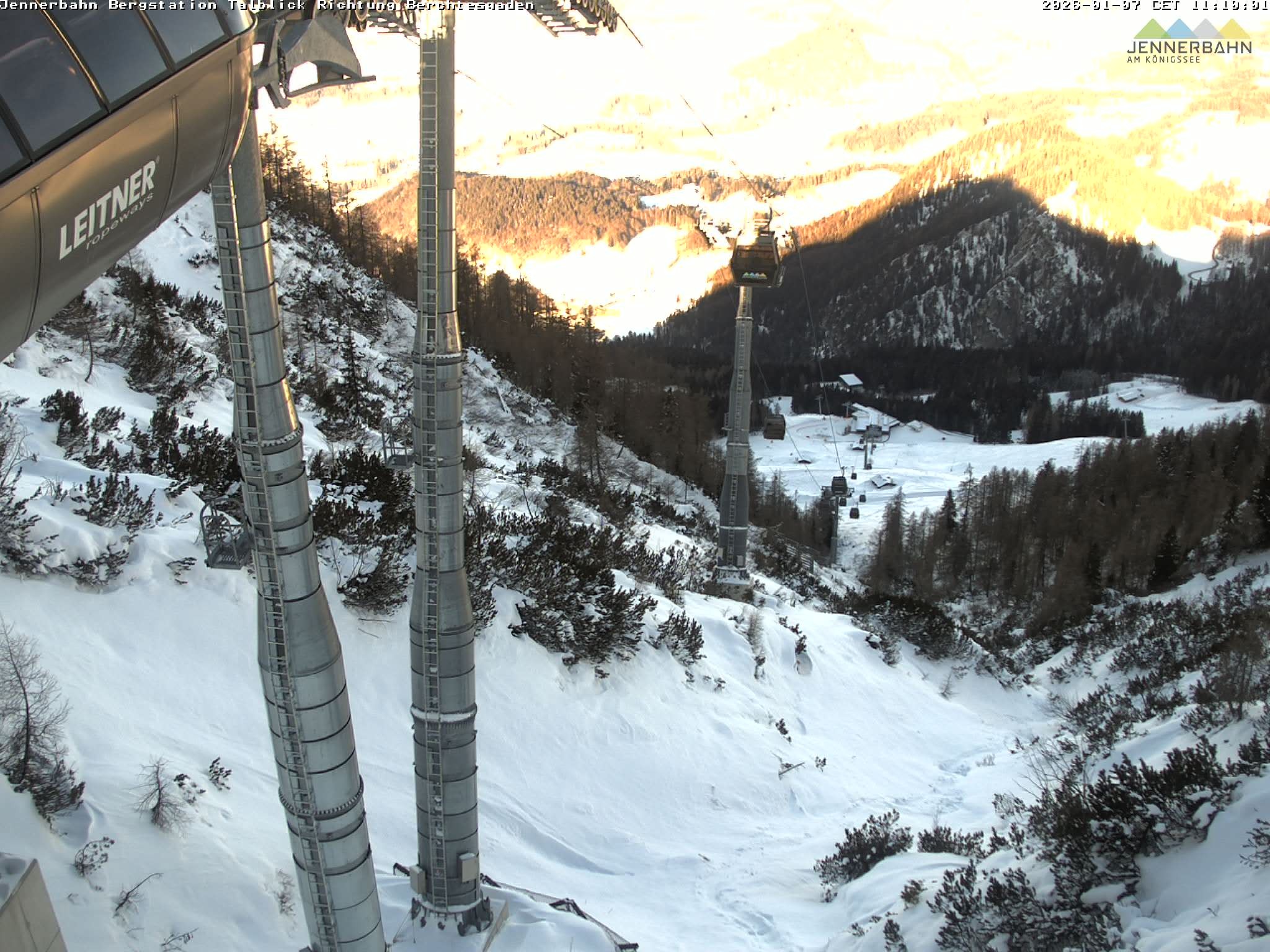 Archived image Webcam Jenner mountain - Valley View Cable Car