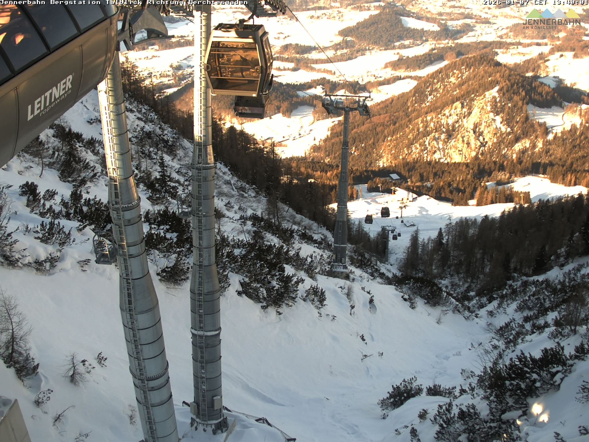 Archived image Webcam Jenner mountain - Valley View Cable Car