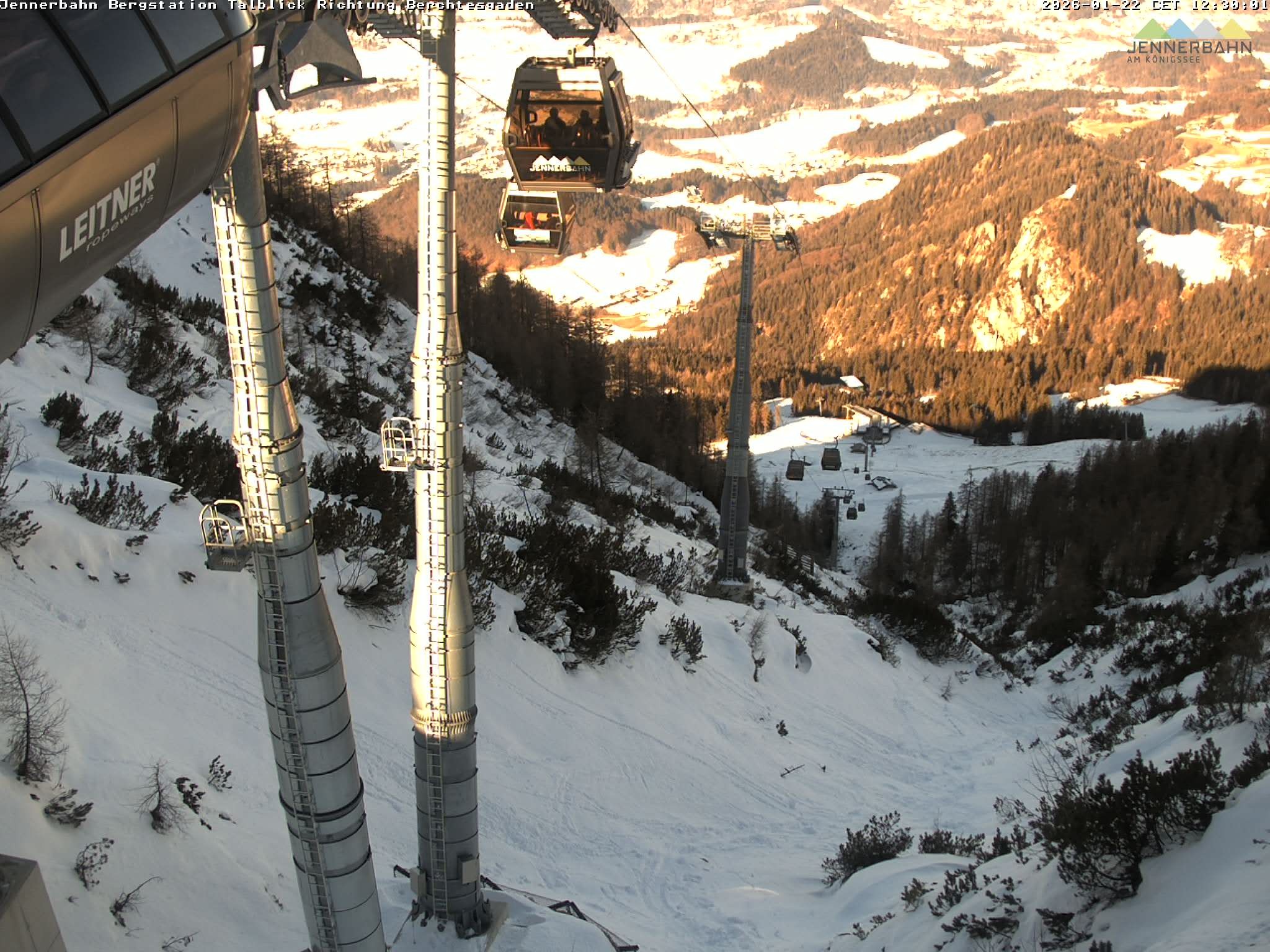 Archiv Foto Webcam Jenner - Blick ins Tal Gondelstation