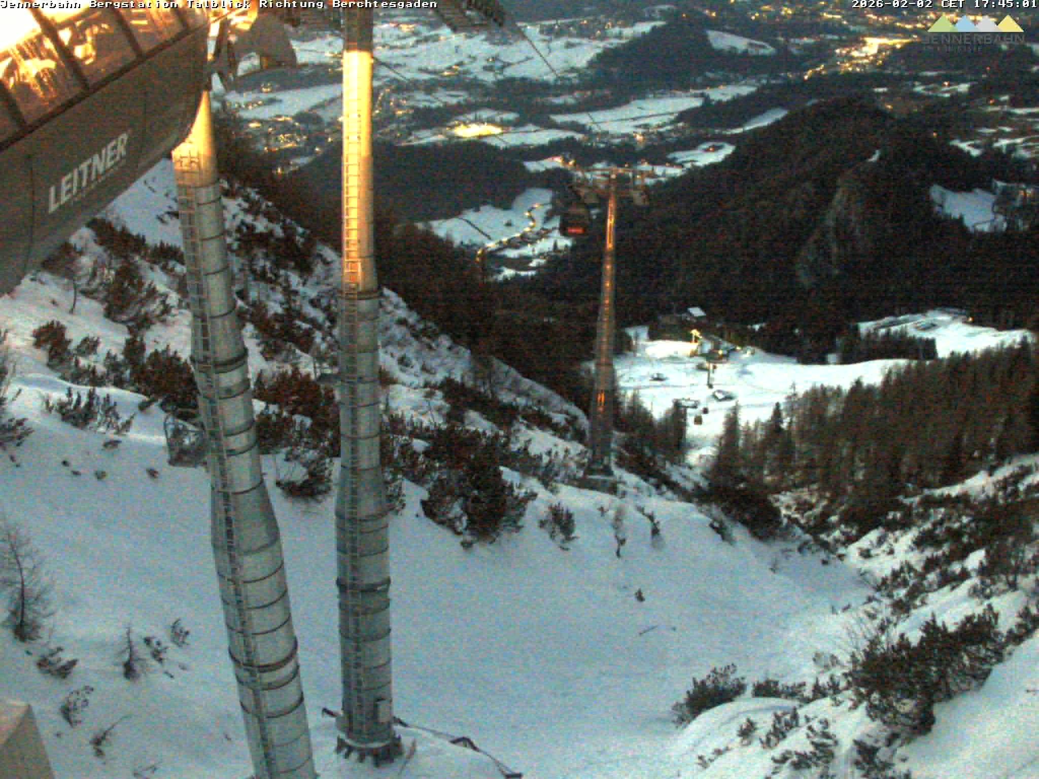 Archiv Foto Webcam Jenner - Blick ins Tal Gondelstation