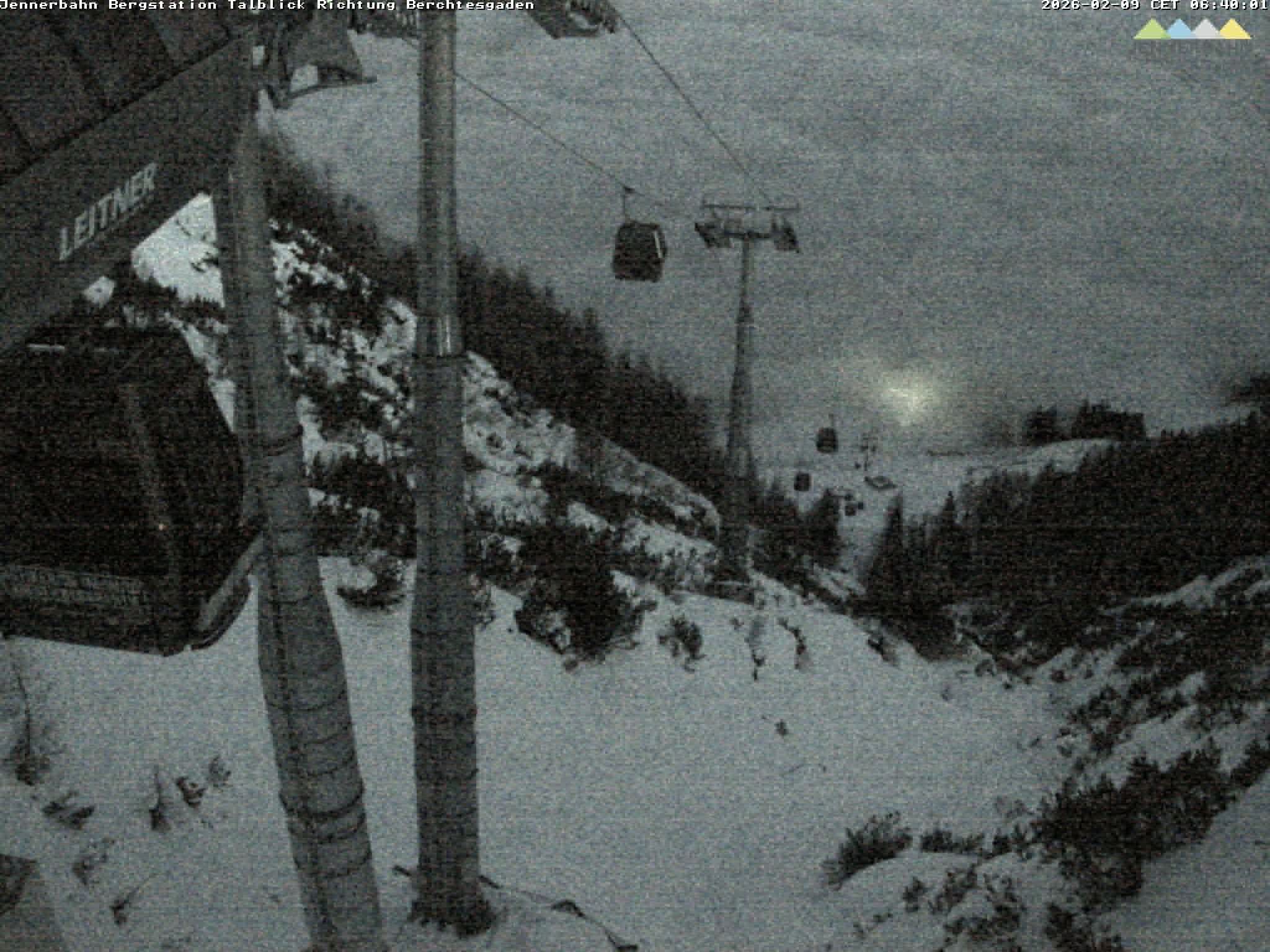 Archiv Foto Webcam Jenner - Blick ins Tal Gondelstation