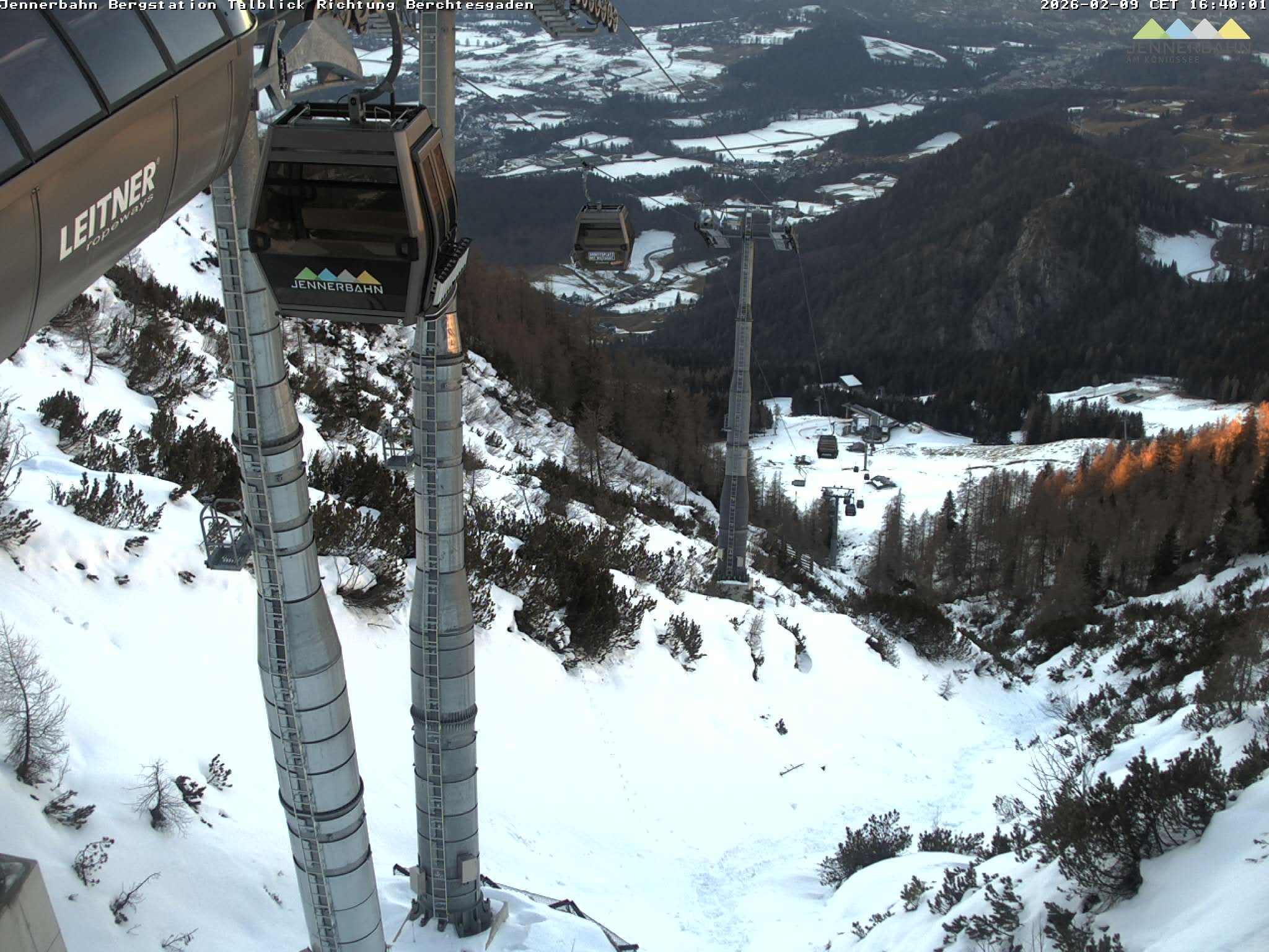 Archiv Foto Webcam Jenner - Blick ins Tal Gondelstation