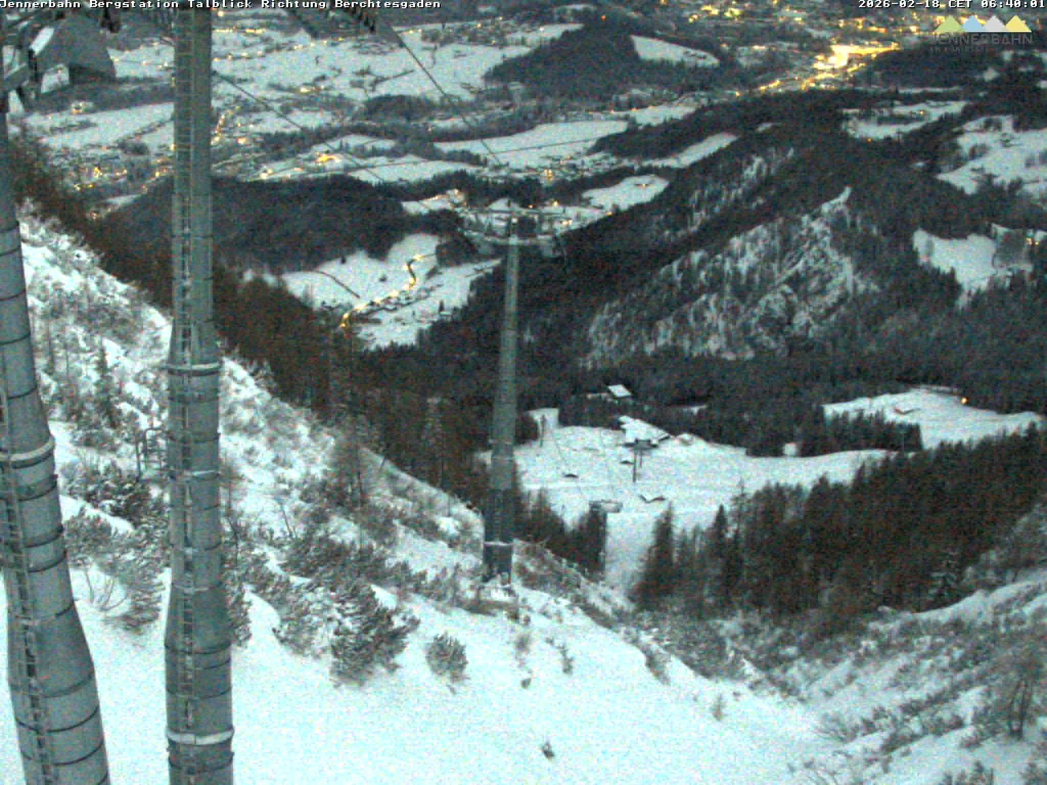 Archived image Webcam Jenner mountain - Valley View Cable Car