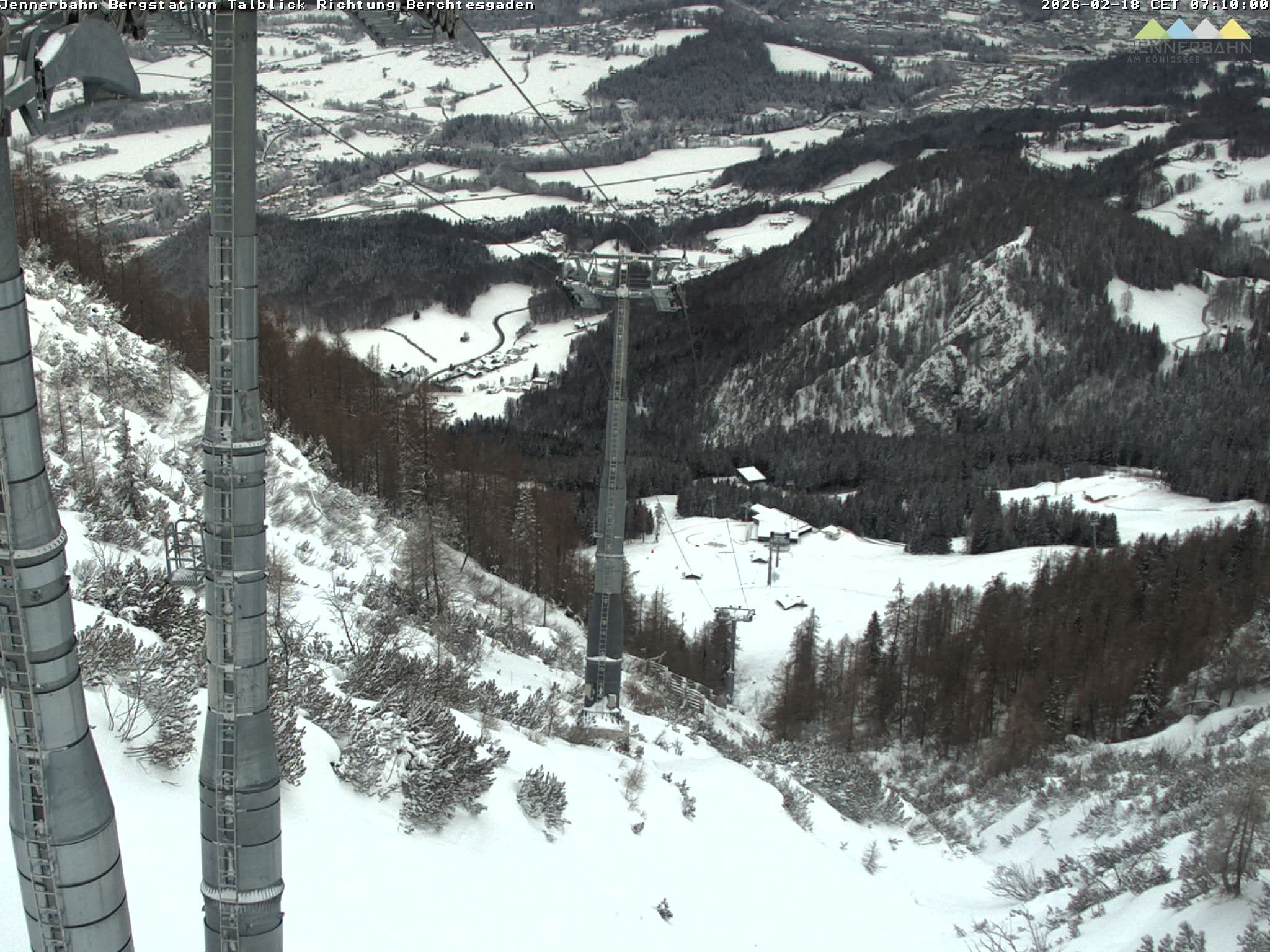 Archived image Webcam Jenner mountain - Valley View Cable Car