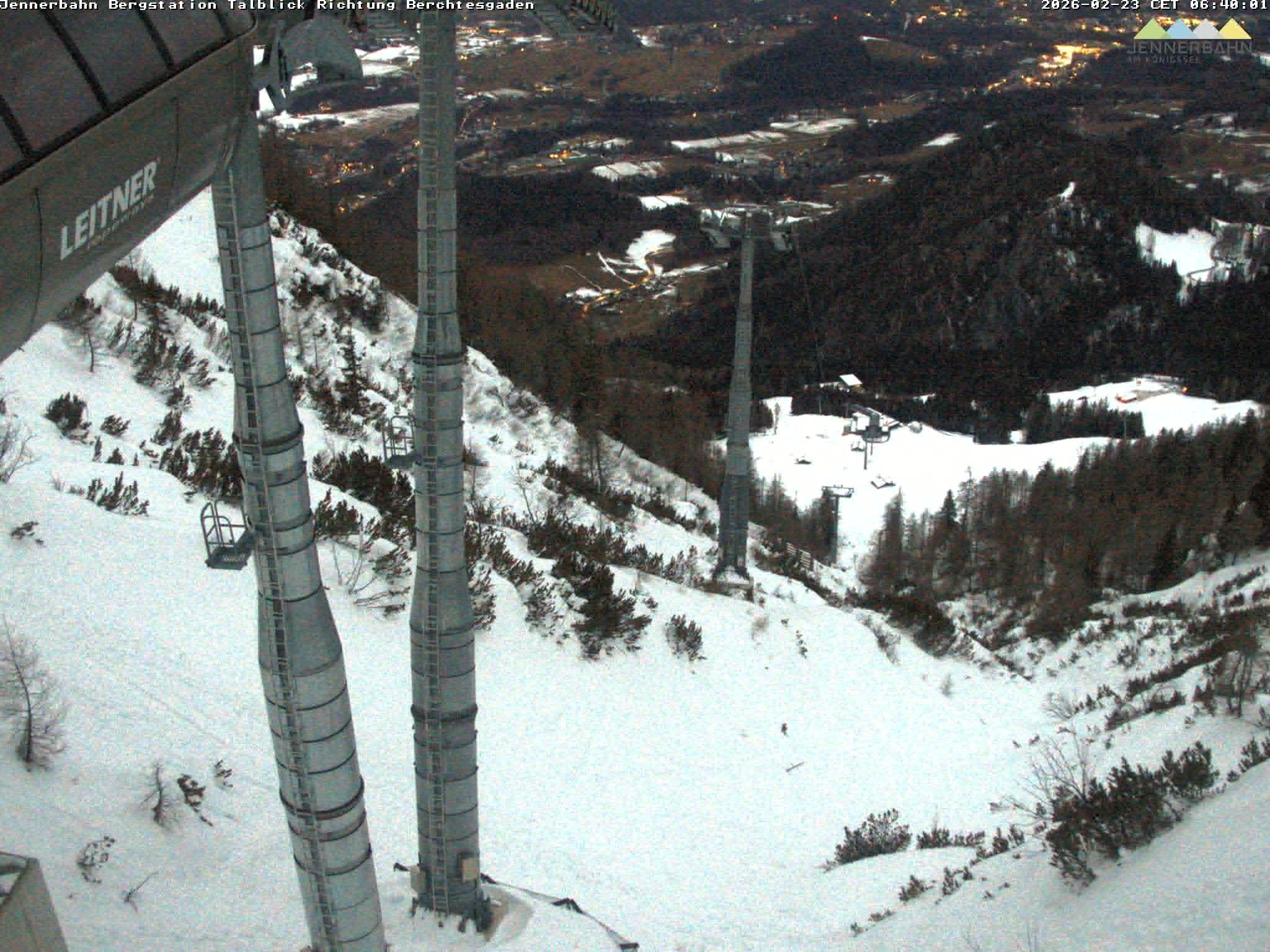 Archiv Foto Webcam Jenner - Blick ins Tal Gondelstation