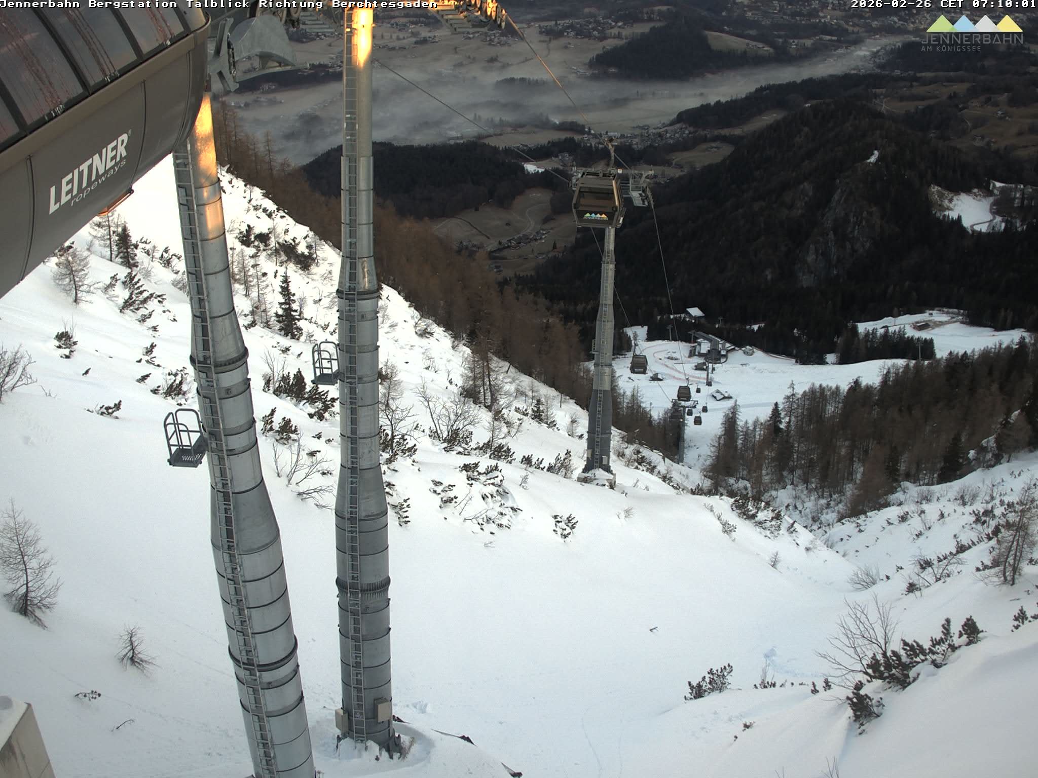 Archived image Webcam Jenner mountain - Valley View Cable Car