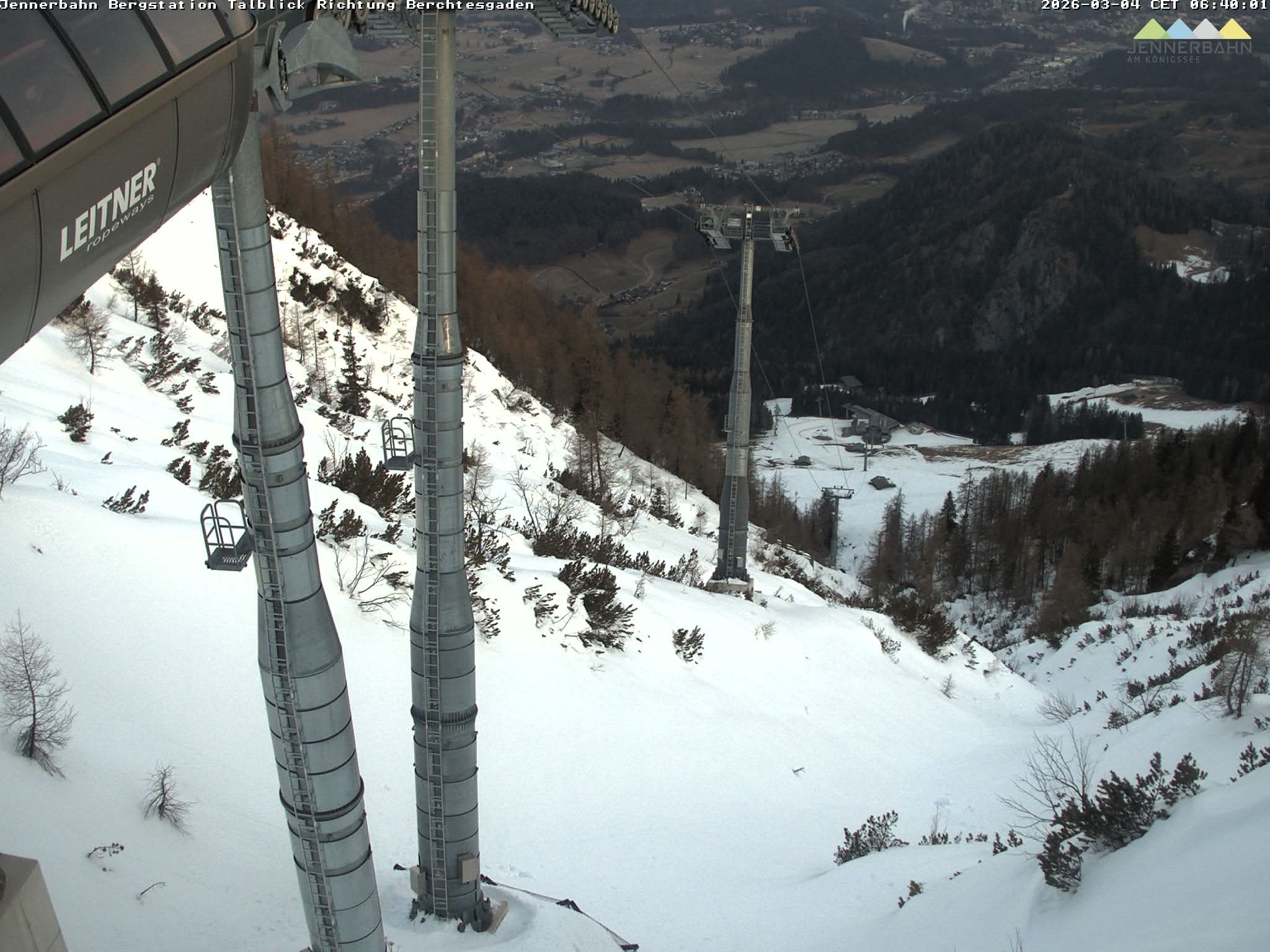 Archiv Foto Webcam Jenner - Blick ins Tal Gondelstation