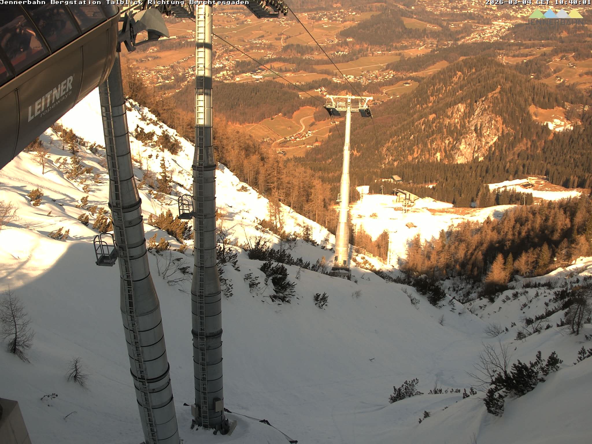 Archived image Webcam Jenner mountain - Valley View Cable Car