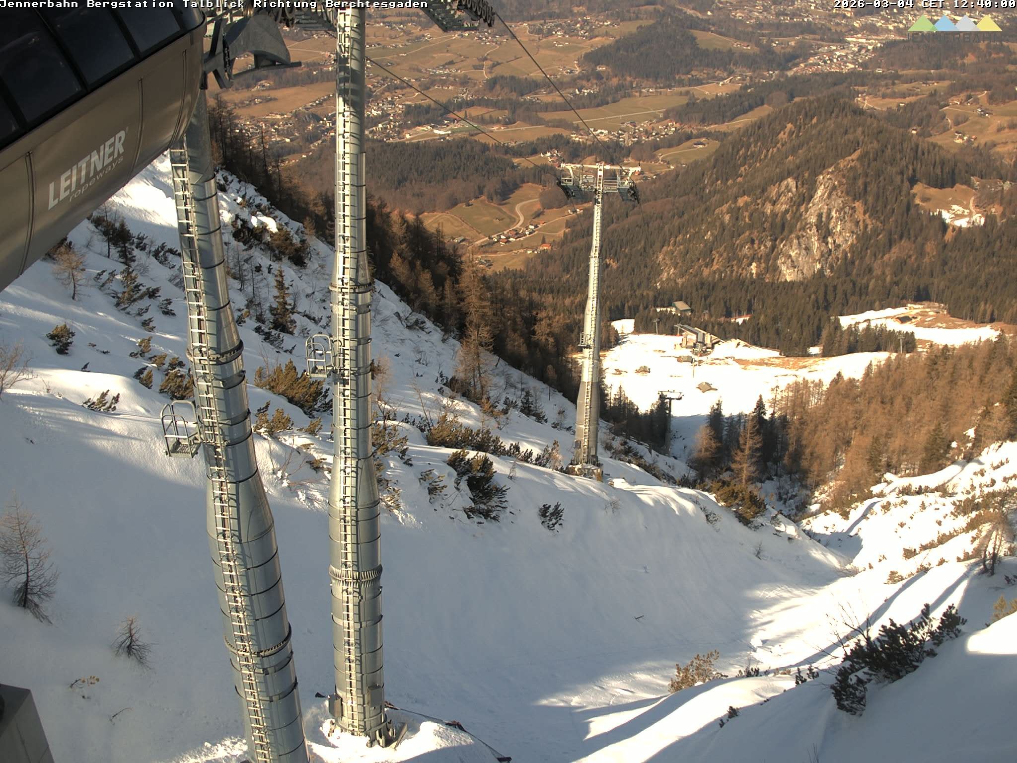 Archived image Webcam Jenner mountain - Valley View Cable Car