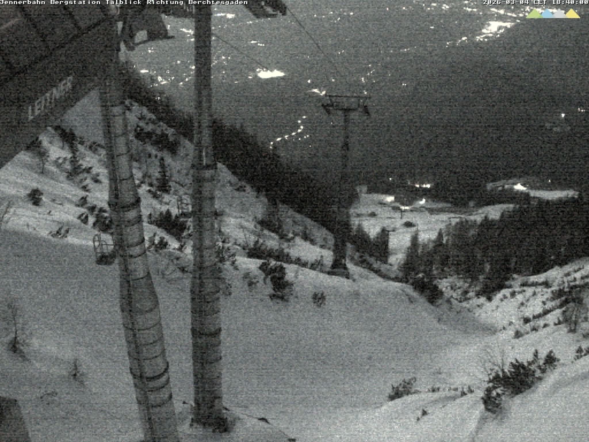 Archived image Webcam Jenner mountain - Valley View Cable Car
