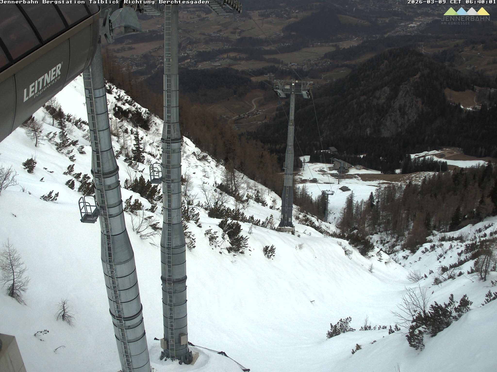 Archiv Foto Webcam Jenner - Blick ins Tal Gondelstation