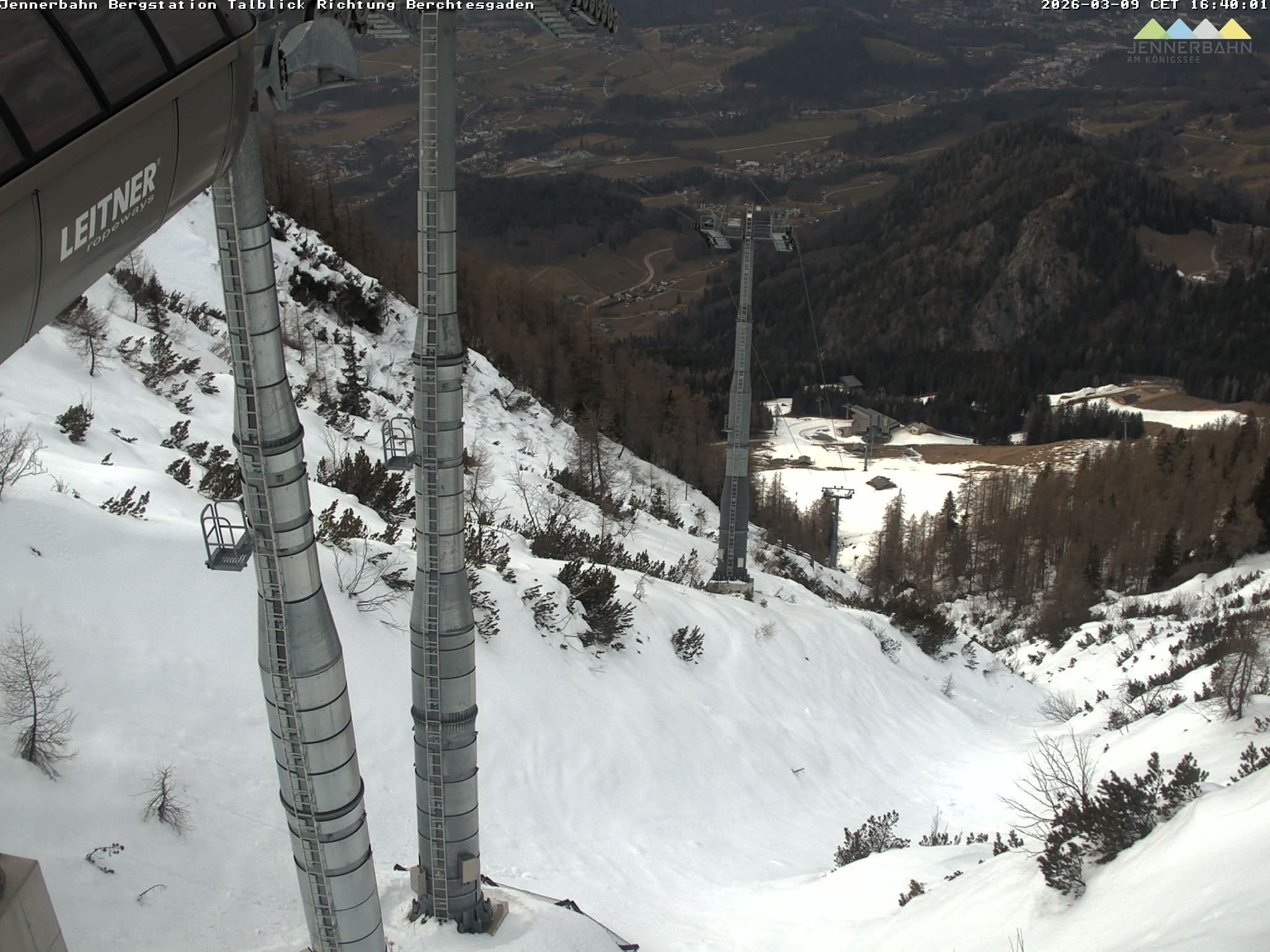 Archiv Foto Webcam Jenner - Blick ins Tal Gondelstation