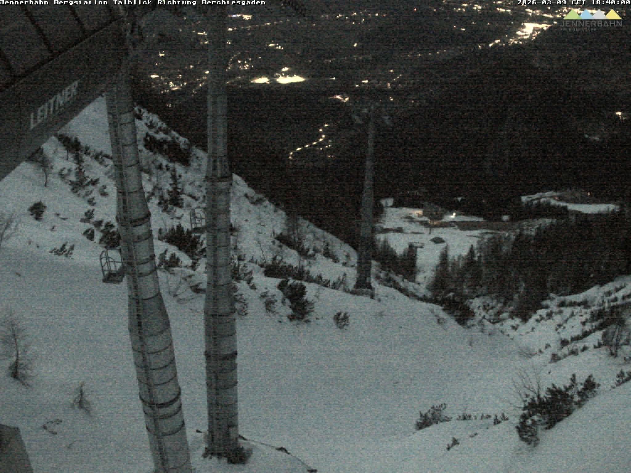 Archiv Foto Webcam Jenner - Blick ins Tal Gondelstation
