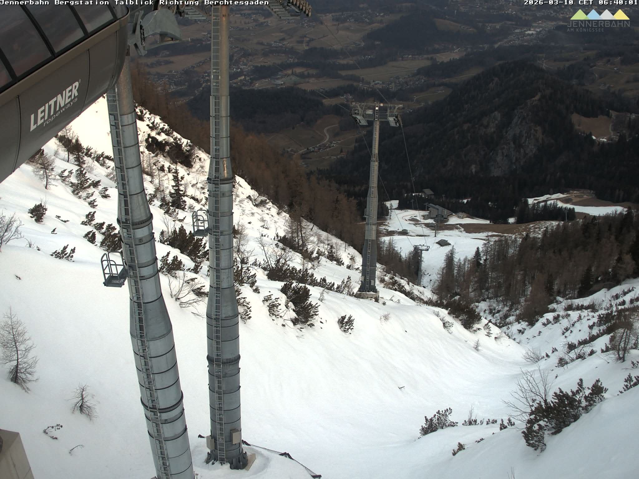 Archiv Foto Webcam Jenner - Blick ins Tal Gondelstation