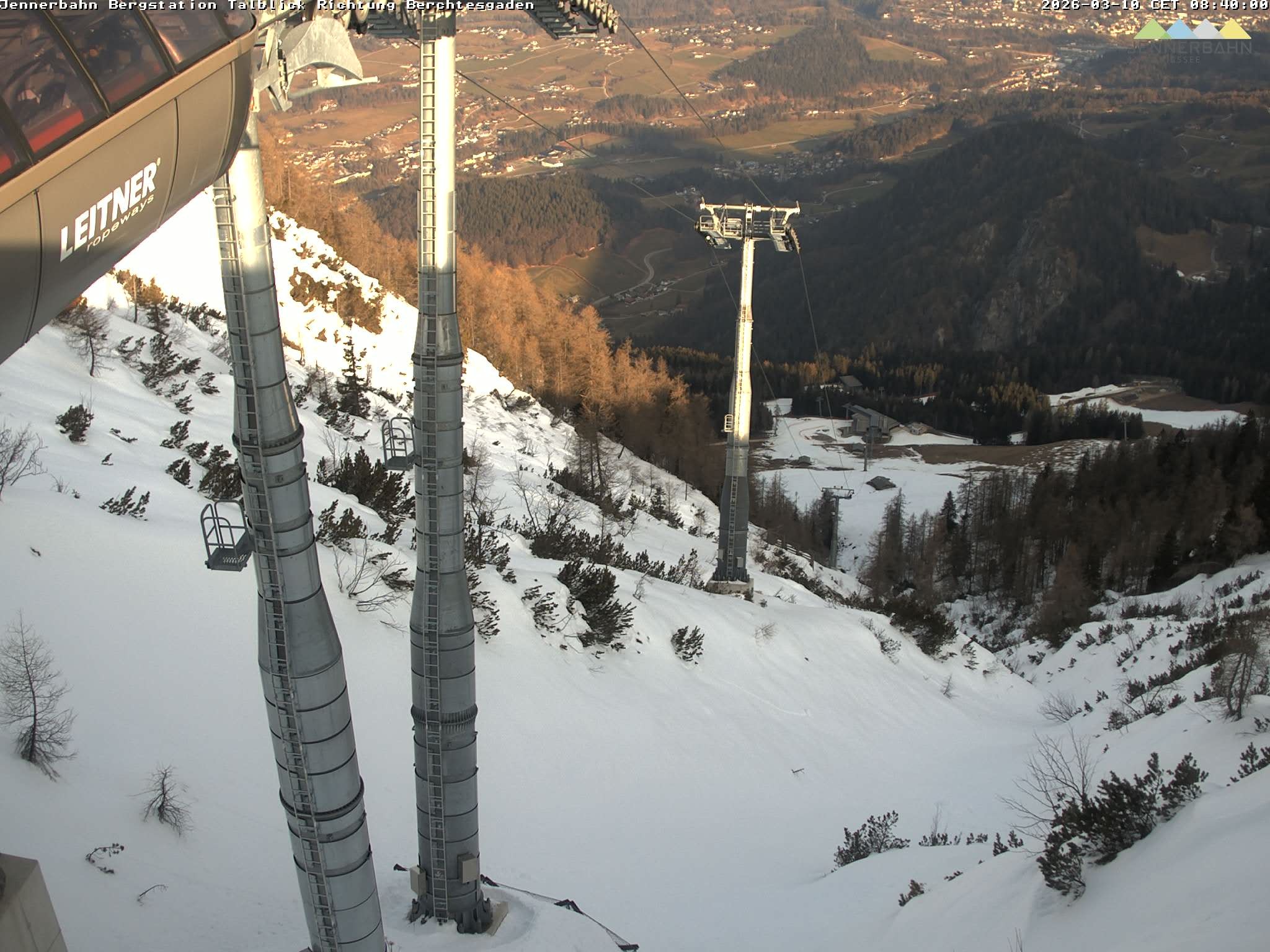 Archiv Foto Webcam Jenner - Blick ins Tal Gondelstation