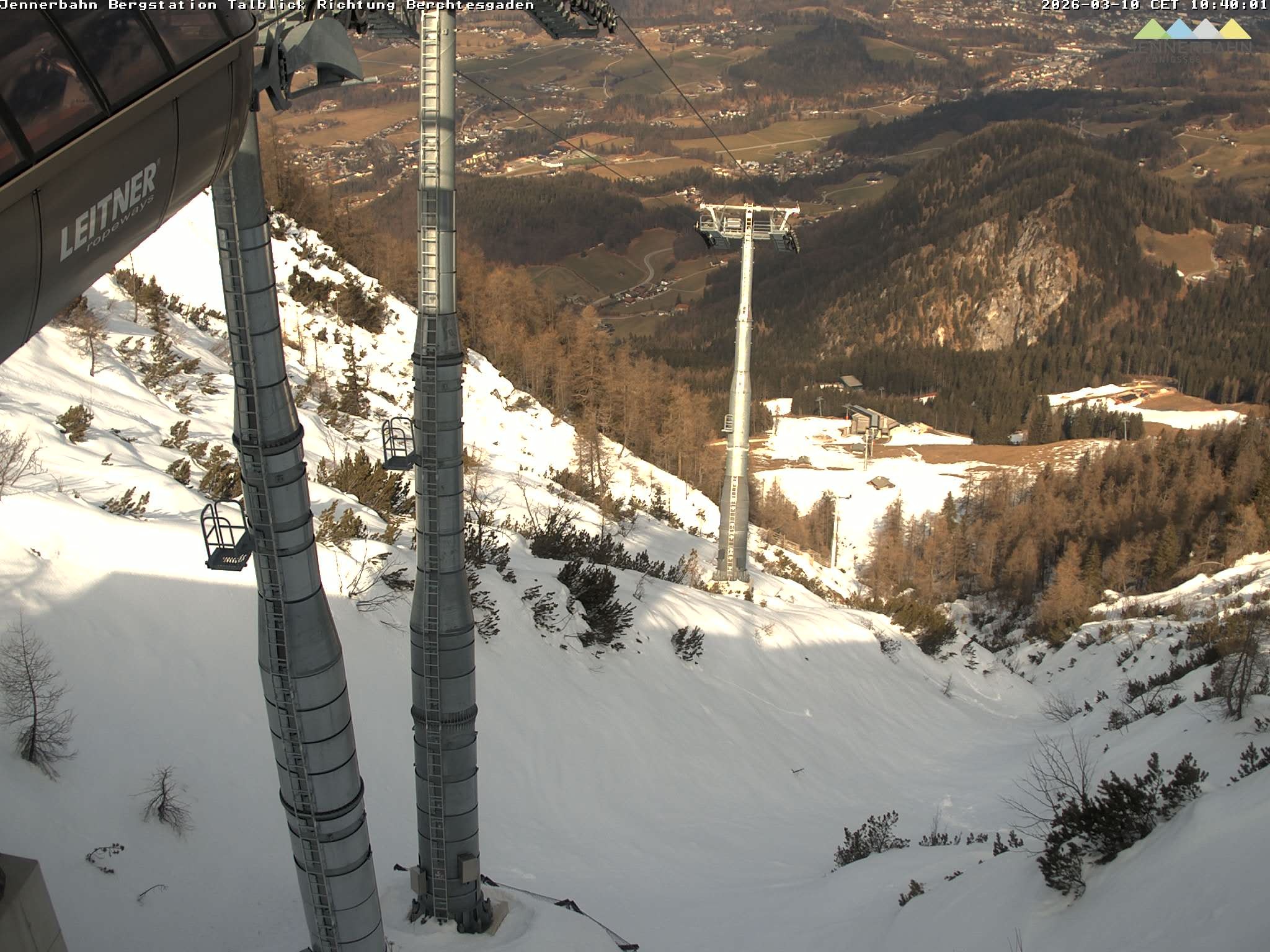 Archiv Foto Webcam Jenner - Blick ins Tal Gondelstation