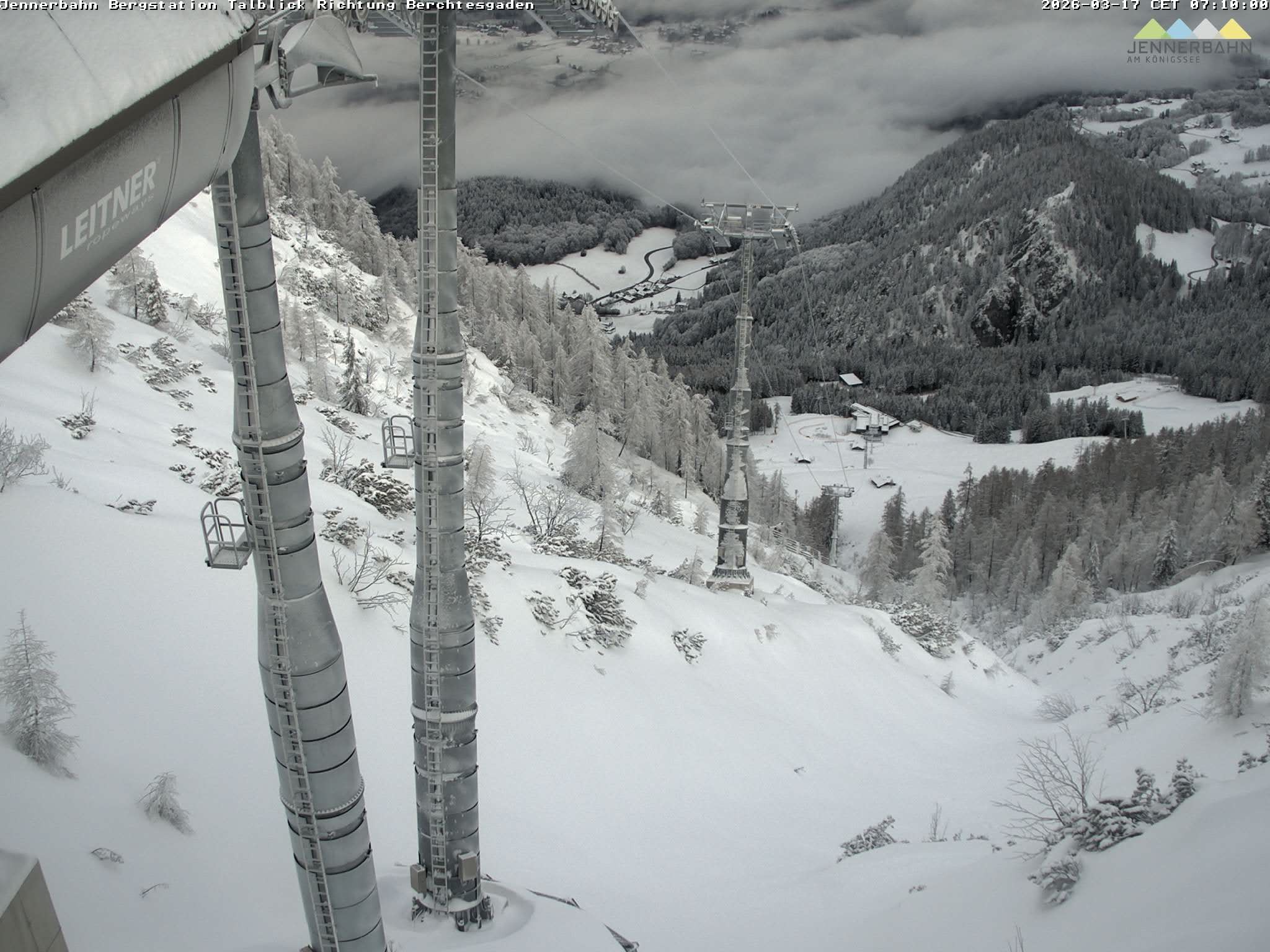Archiv Foto Webcam Jenner - Blick ins Tal Gondelstation