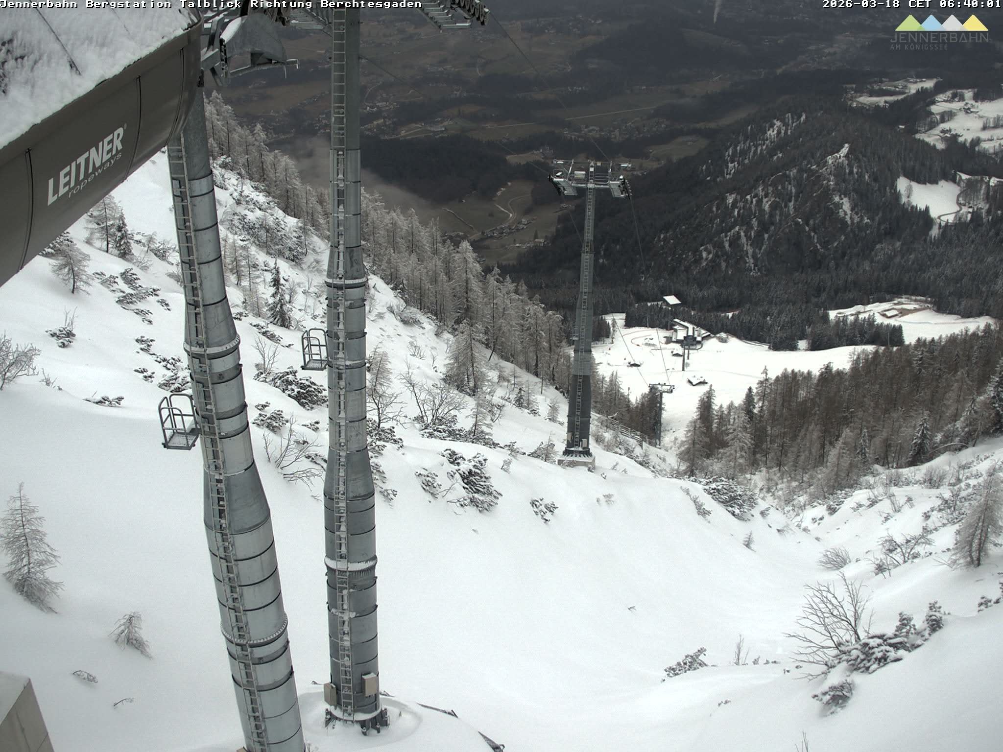 Archiv Foto Webcam Jenner - Blick ins Tal Gondelstation