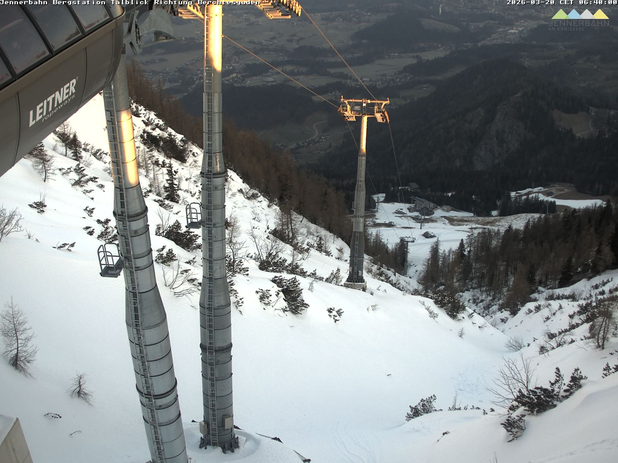 Archiv Foto Webcam Jenner - Blick ins Tal Gondelstation