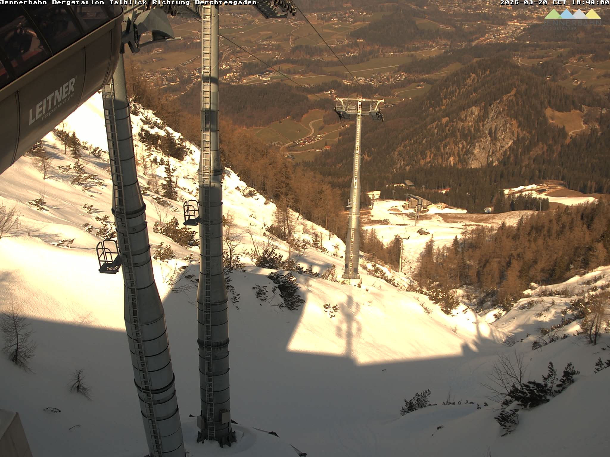 Archiv Foto Webcam Jenner - Blick ins Tal Gondelstation