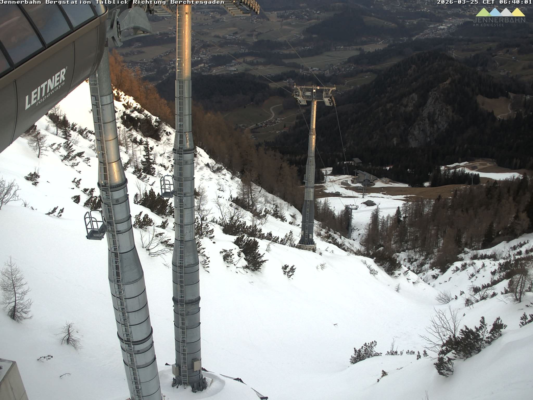 Archiv Foto Webcam Jenner - Blick ins Tal Gondelstation