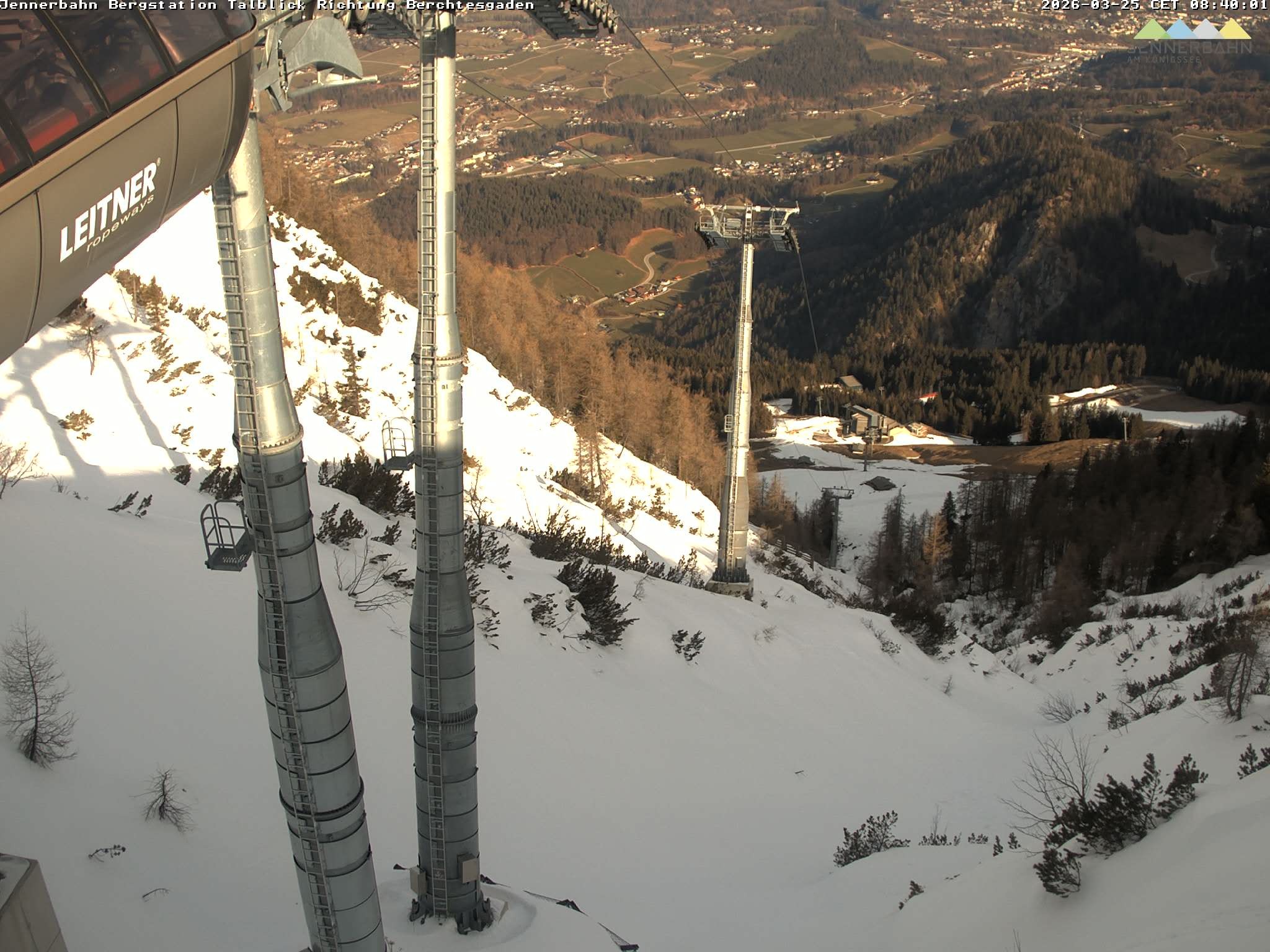Archiv Foto Webcam Jenner - Blick ins Tal Gondelstation