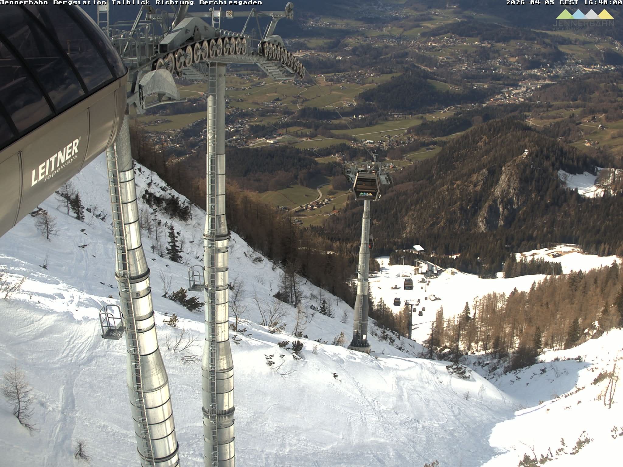 Archiv Foto Webcam Jenner - Blick ins Tal Gondelstation