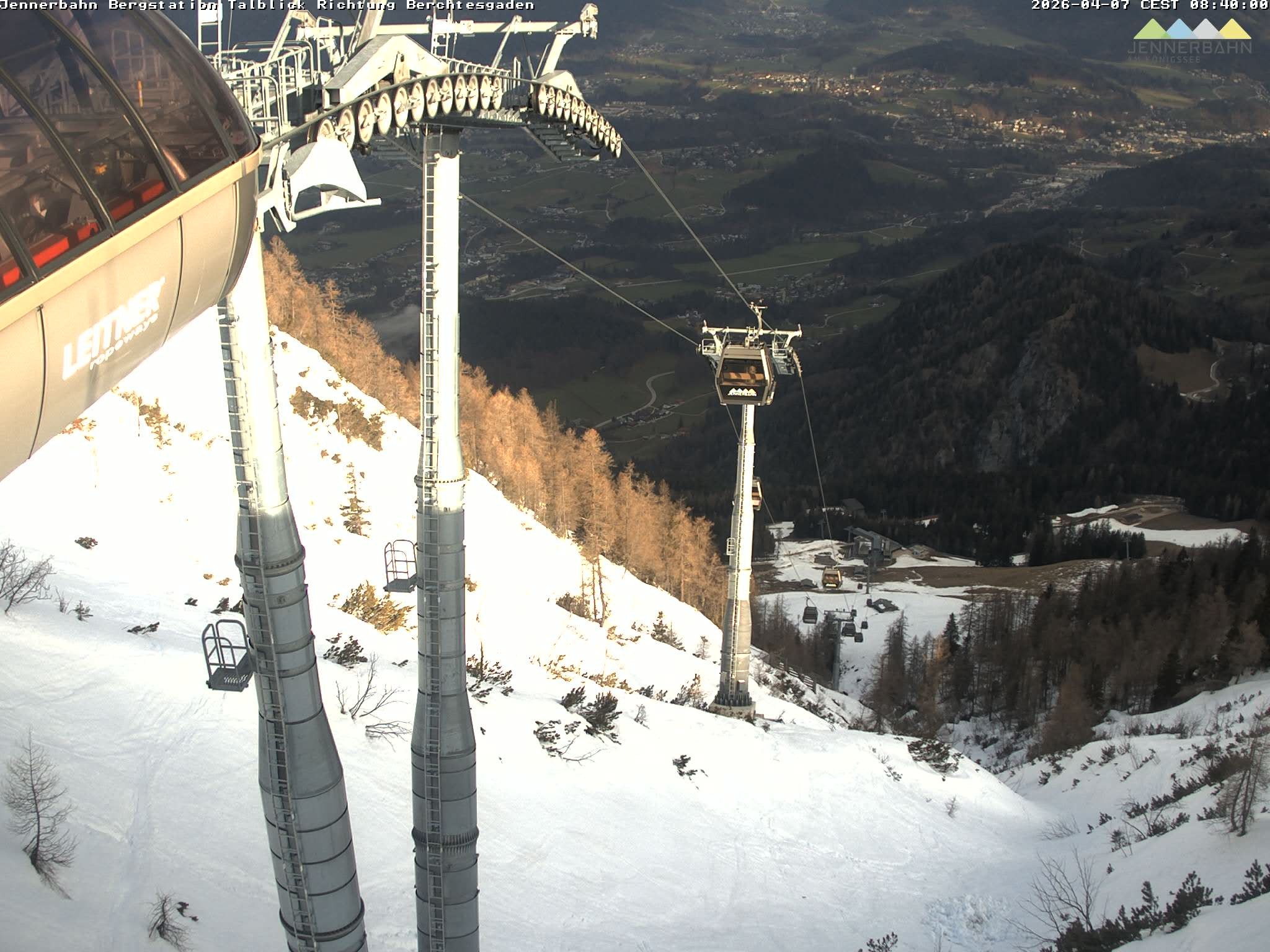 Archiv Foto Webcam Jenner - Blick ins Tal Gondelstation