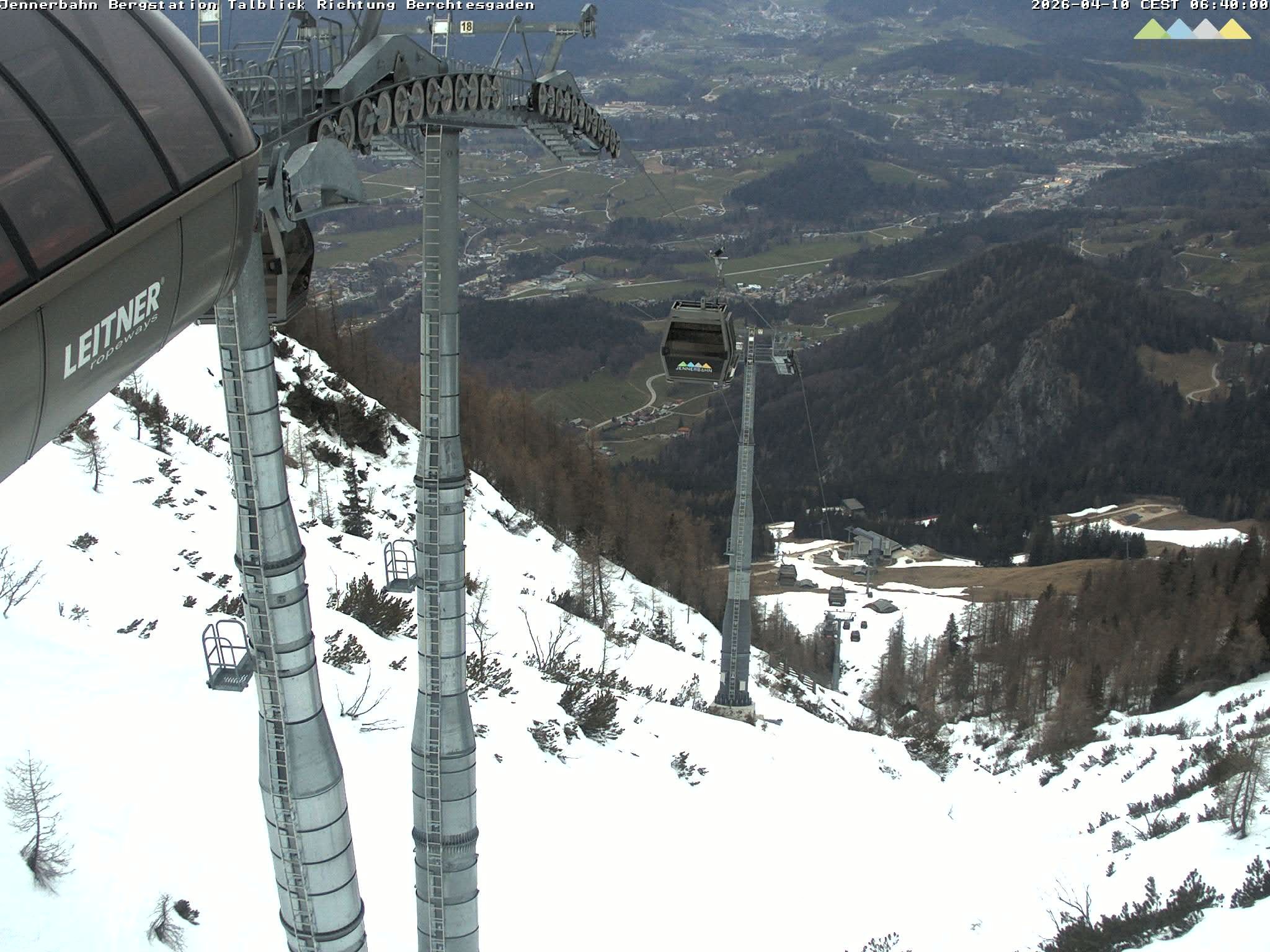 Archived image Webcam Jenner mountain - Valley View Cable Car