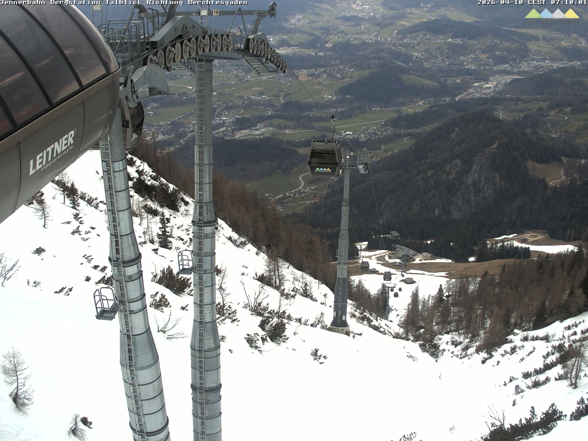 Archived image Webcam Jenner mountain - Valley View Cable Car