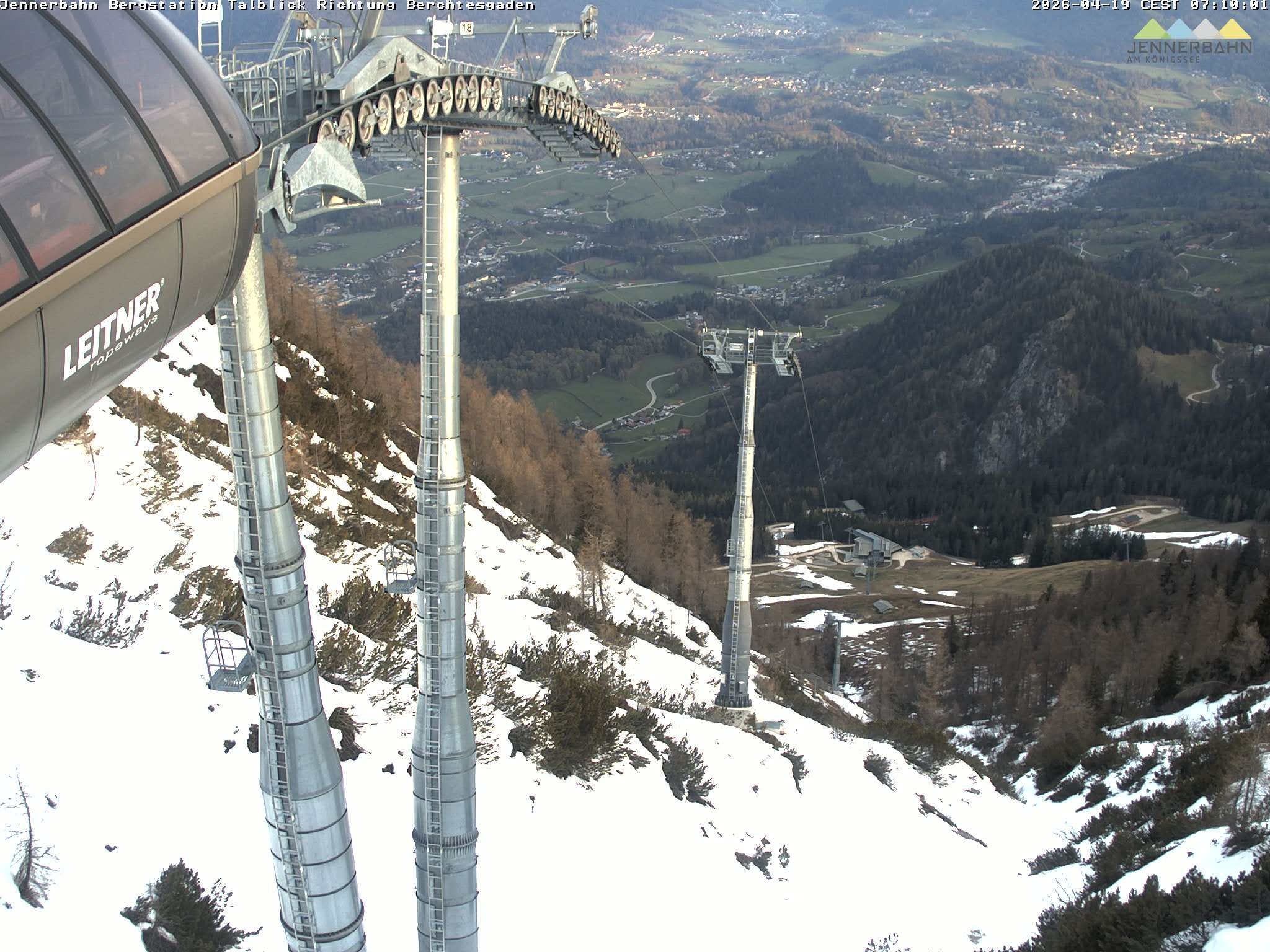 Archiv Foto Webcam Jenner - Blick ins Tal Gondelstation