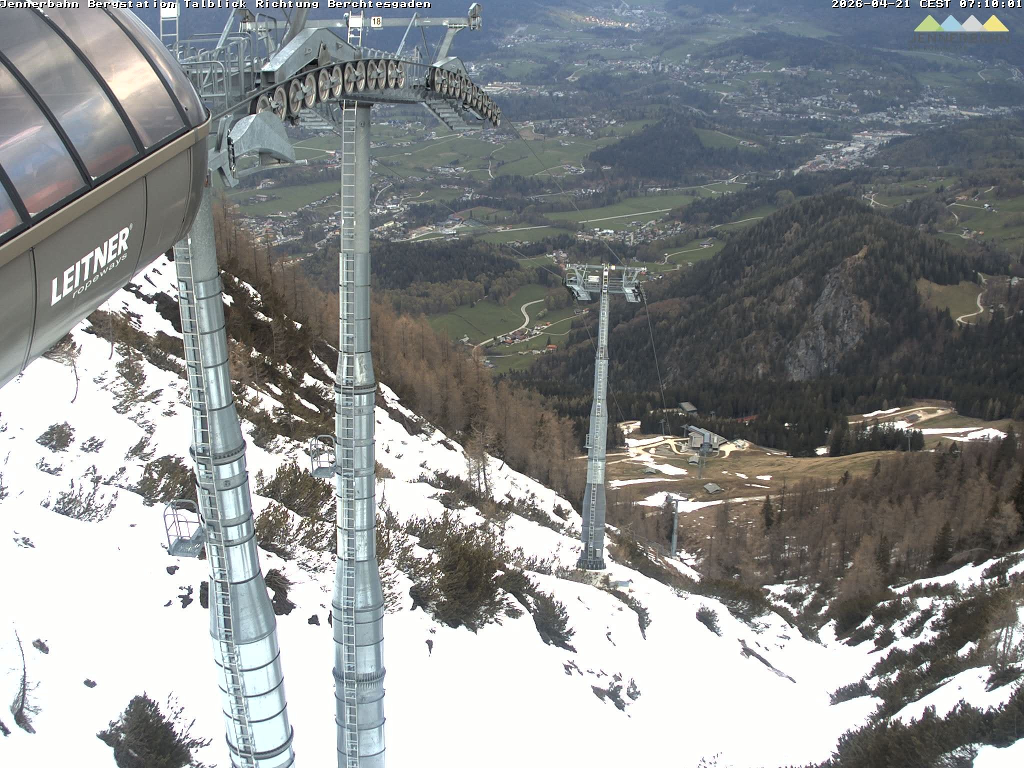 Archived image Webcam Jenner mountain - Valley View Cable Car