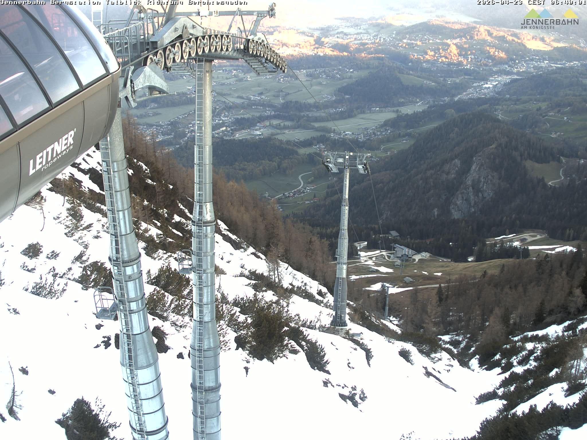 Archiv Foto Webcam Jenner - Blick ins Tal Gondelstation