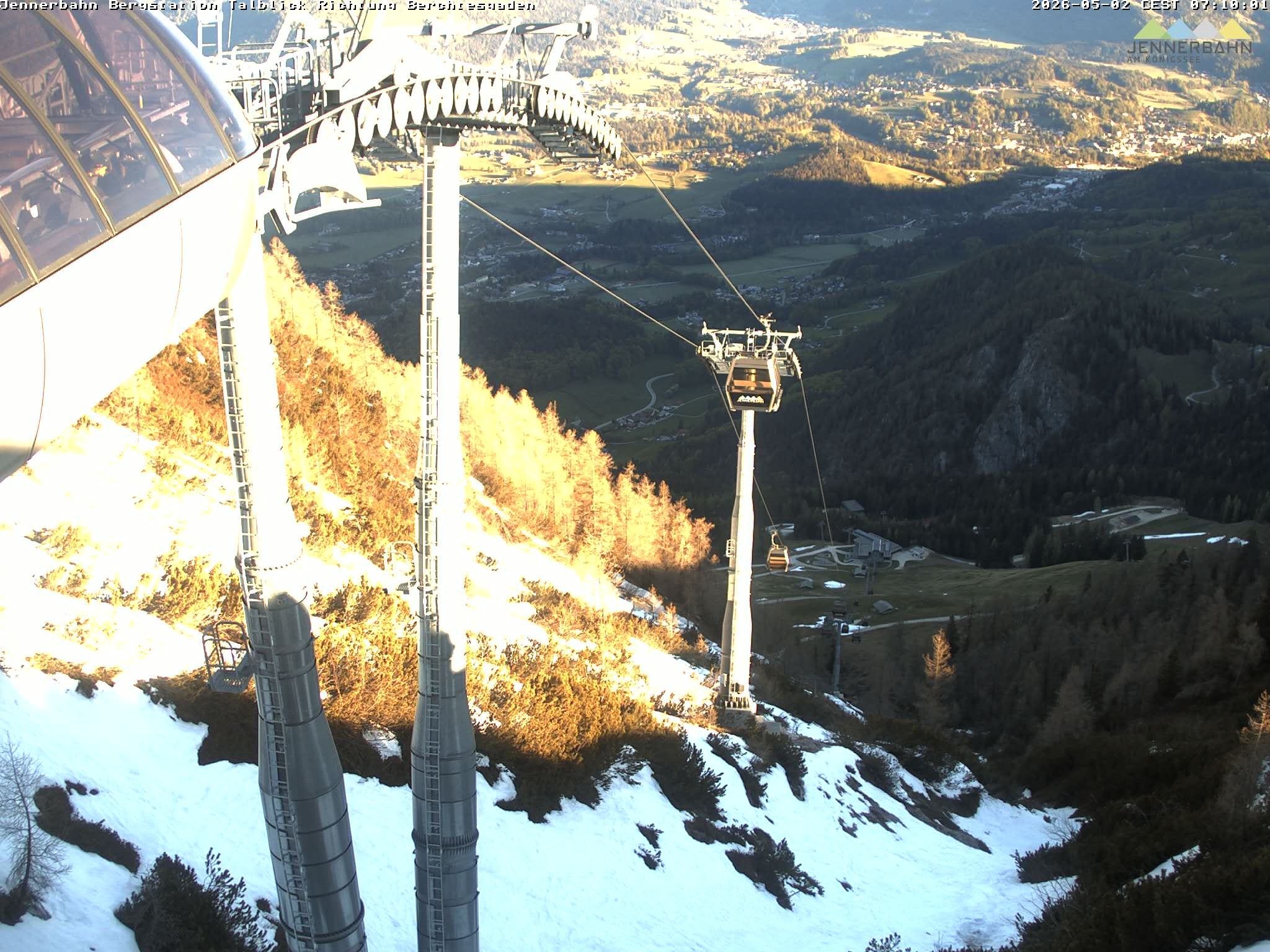 Archiv Foto Webcam Jenner - Blick ins Tal Gondelstation