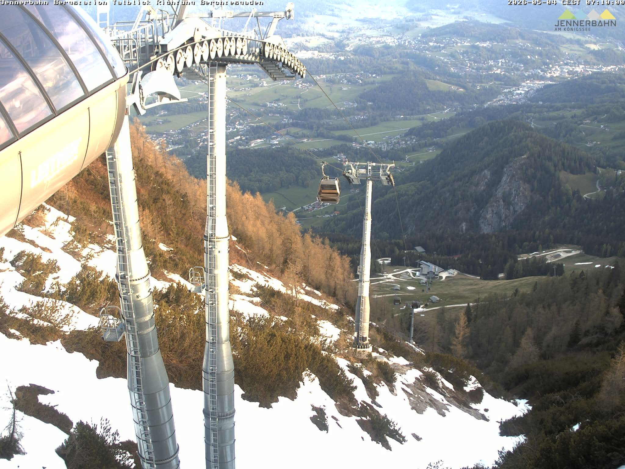 Archiv Foto Webcam Jenner - Blick ins Tal Gondelstation