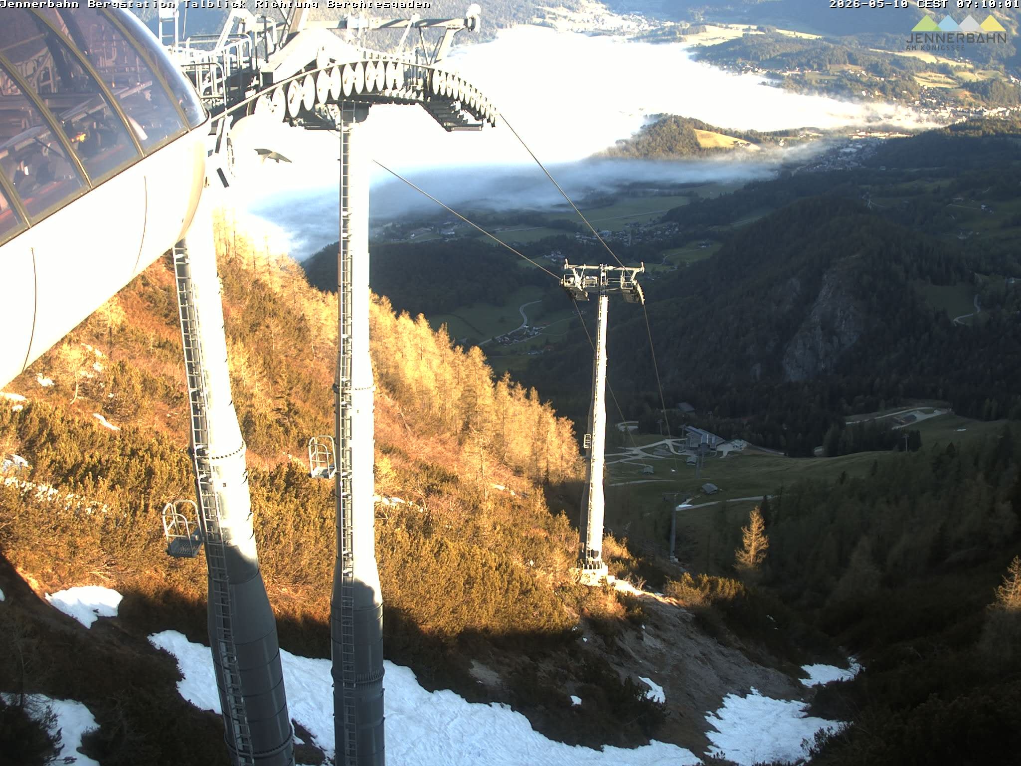 Archived image Webcam Jenner mountain - Valley View Cable Car