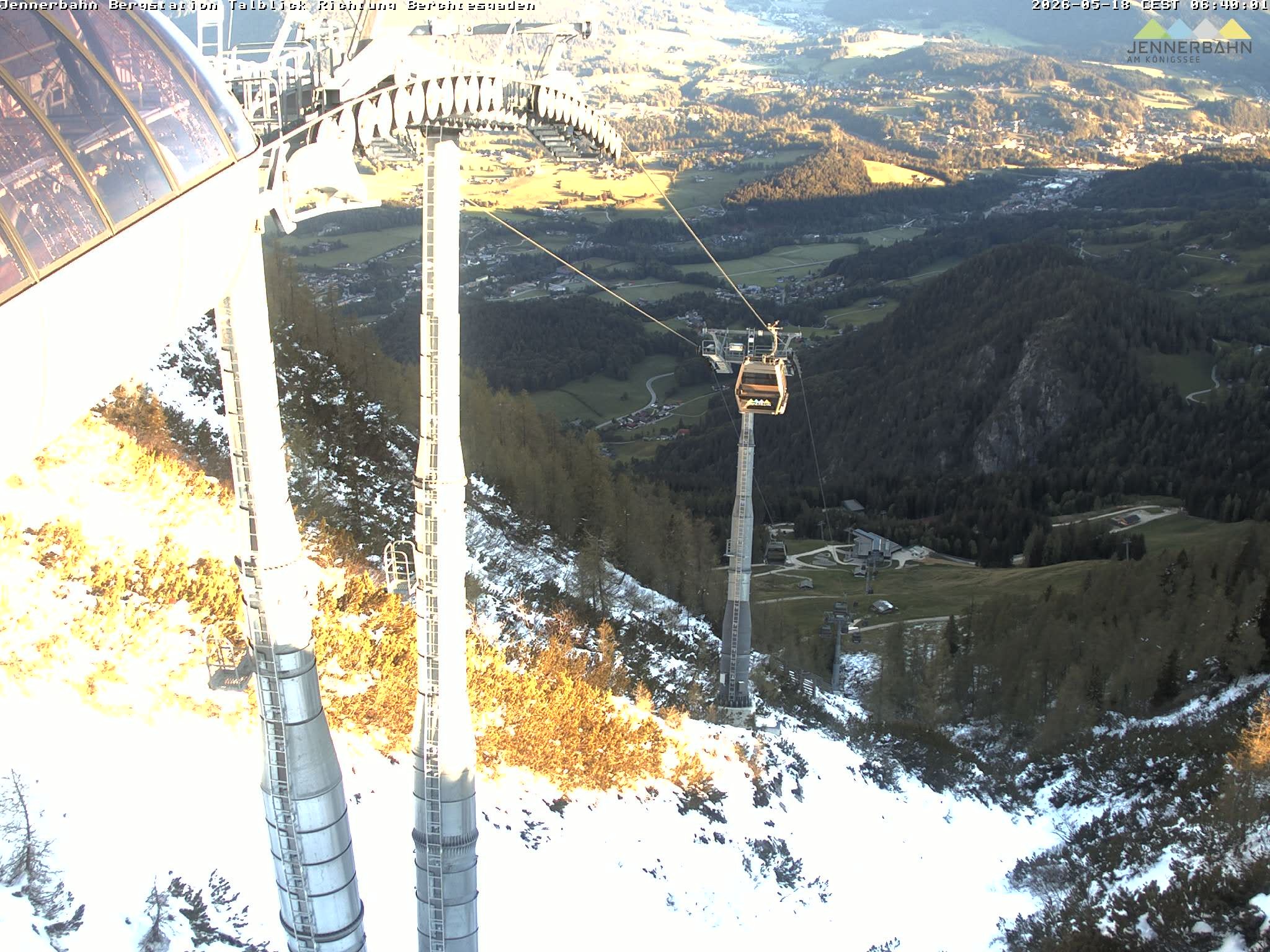 Archived image Webcam Jenner mountain - Valley View Cable Car