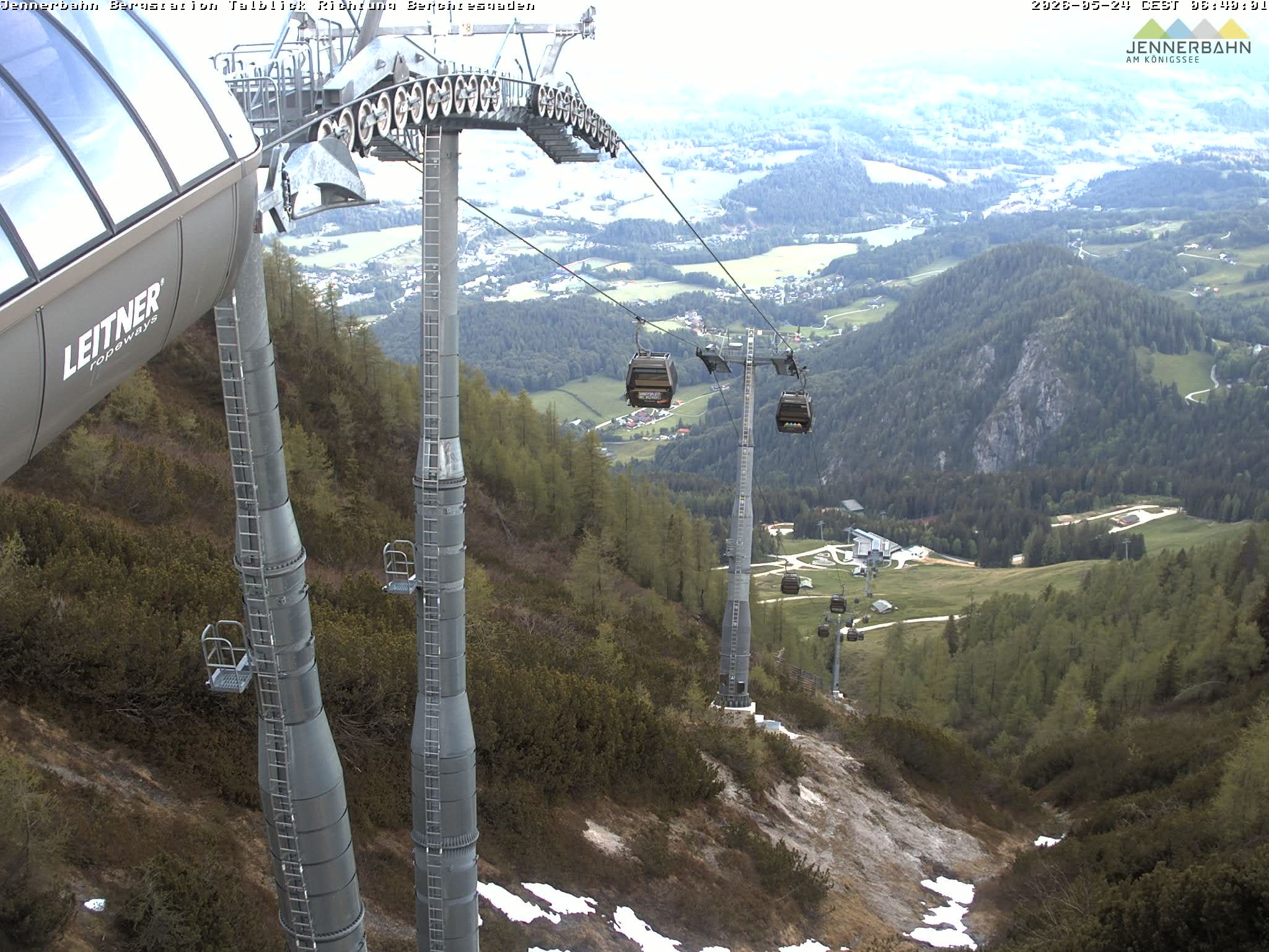 Archiv Foto Webcam Jenner - Blick ins Tal Gondelstation